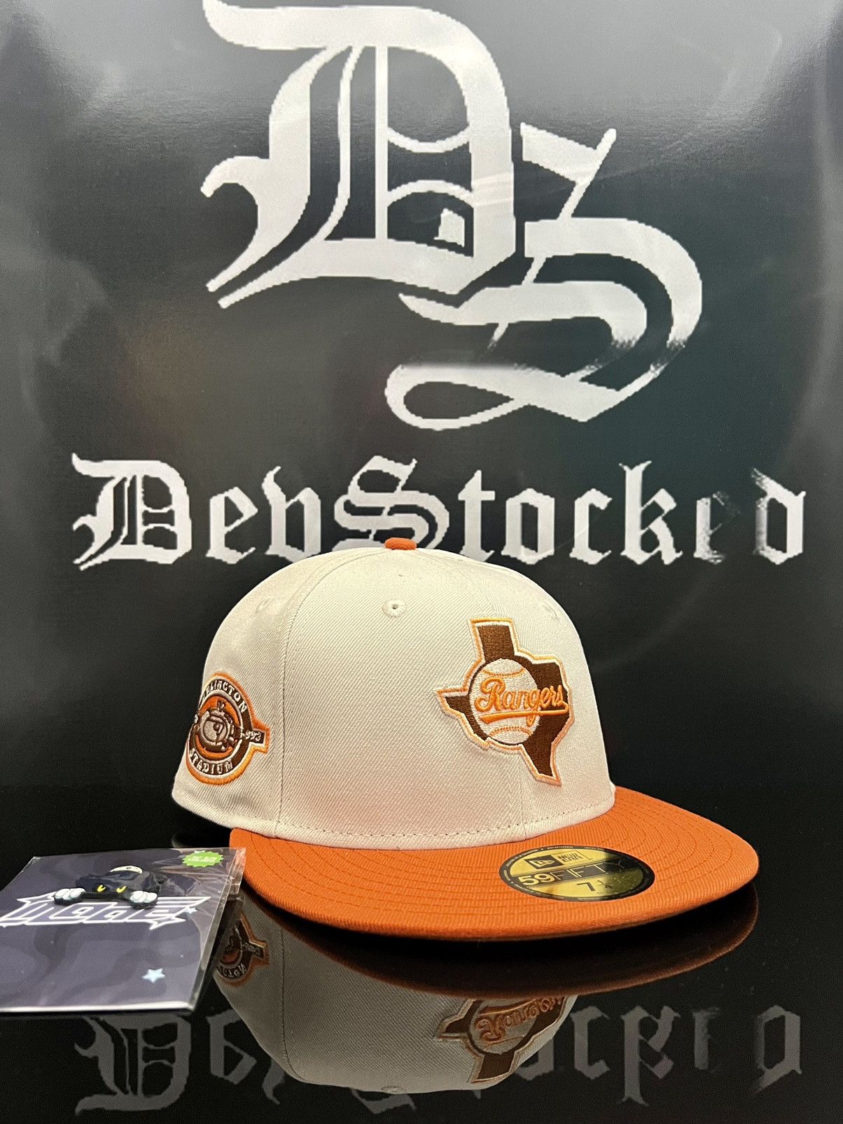 Hat Club × New Era 7 1/4 - Texas Rangers Horror Chainsaw Massacre Fitted Hat Size ONE SIZE - 1 Thumbnail