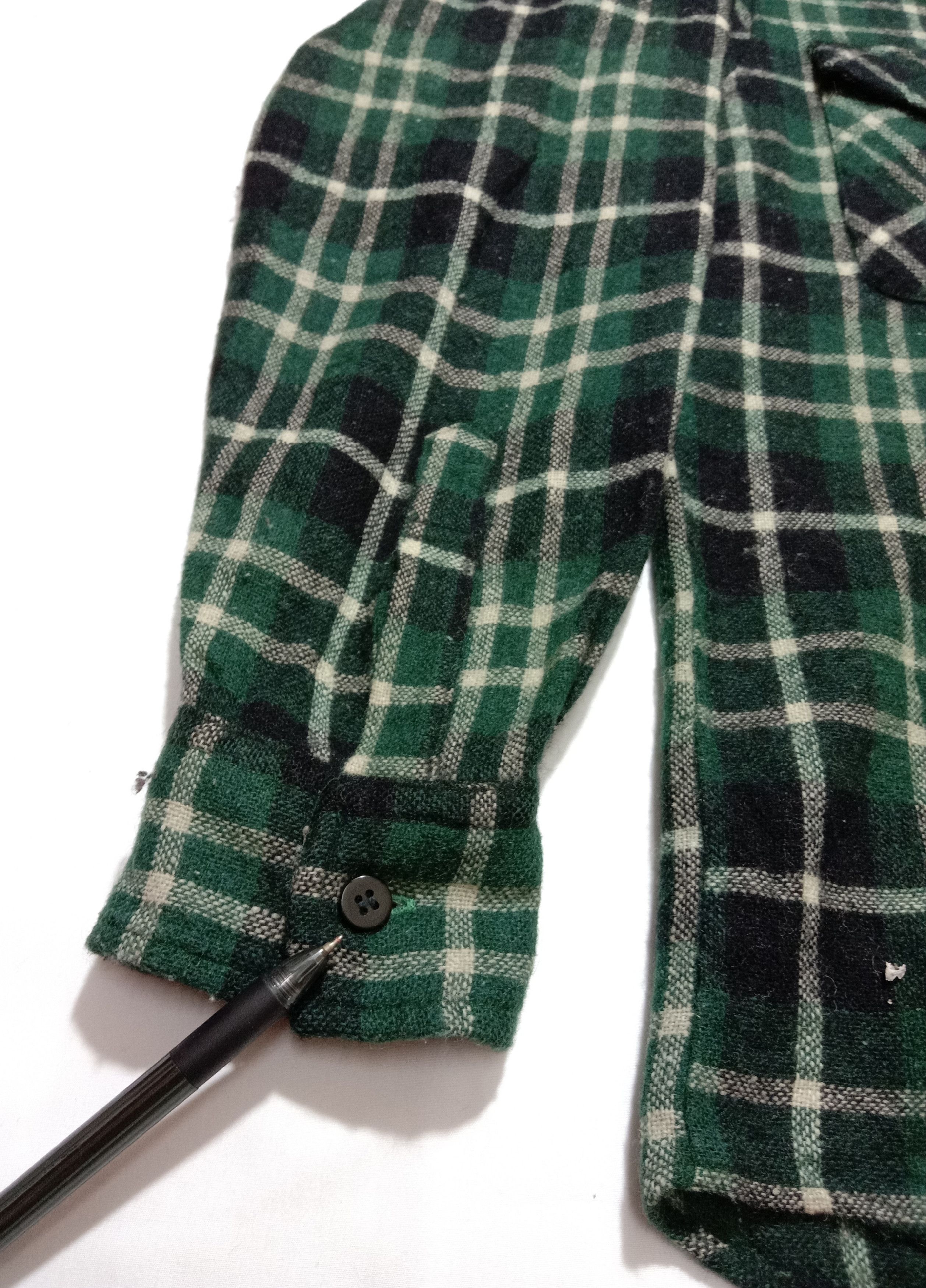 Flannel Wrangler Check Plaid Shirt Long Sleeve Green Color Size US L / EU 52-54 / 3 - 5 Thumbnail