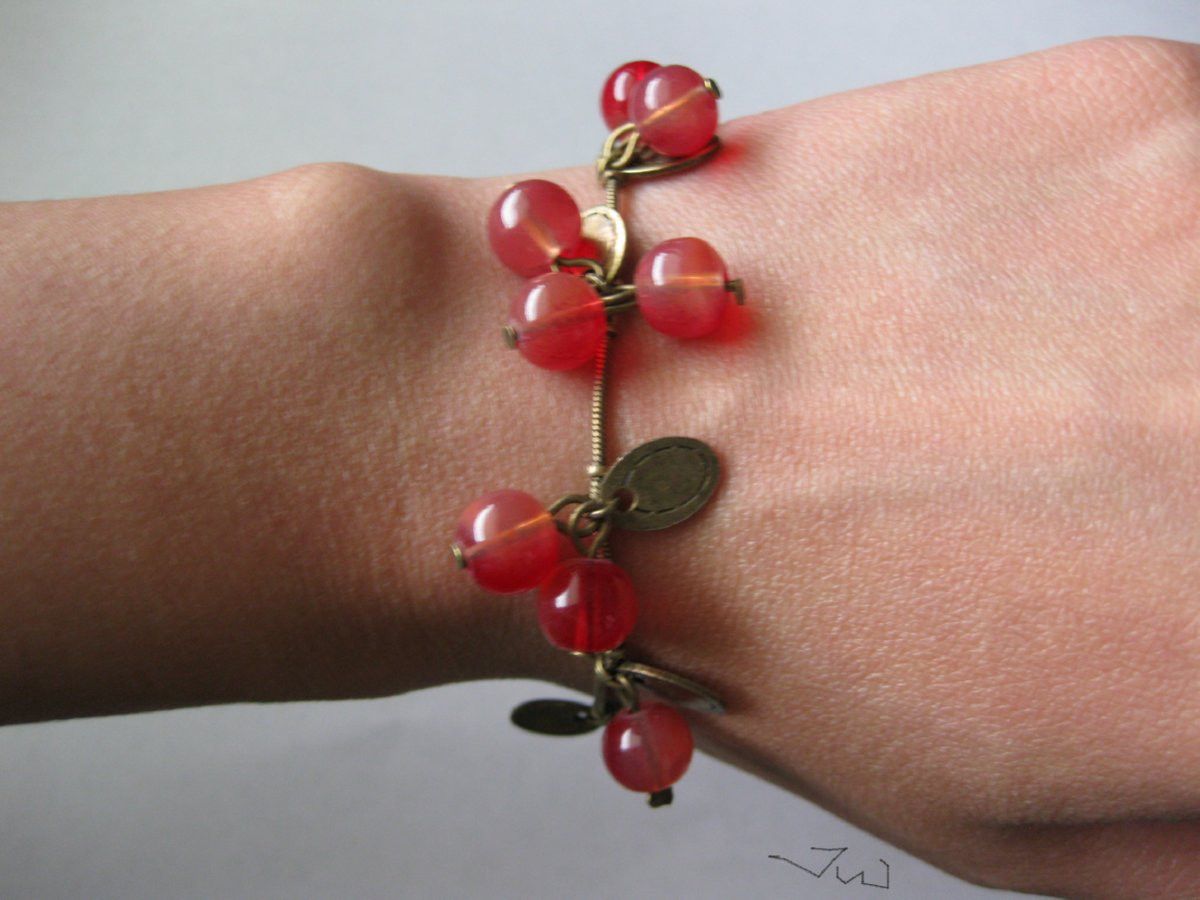 Jewelry Red Sweet Cherry Crystal Beads Bracelet Size ONE SIZE - 5 Thumbnail