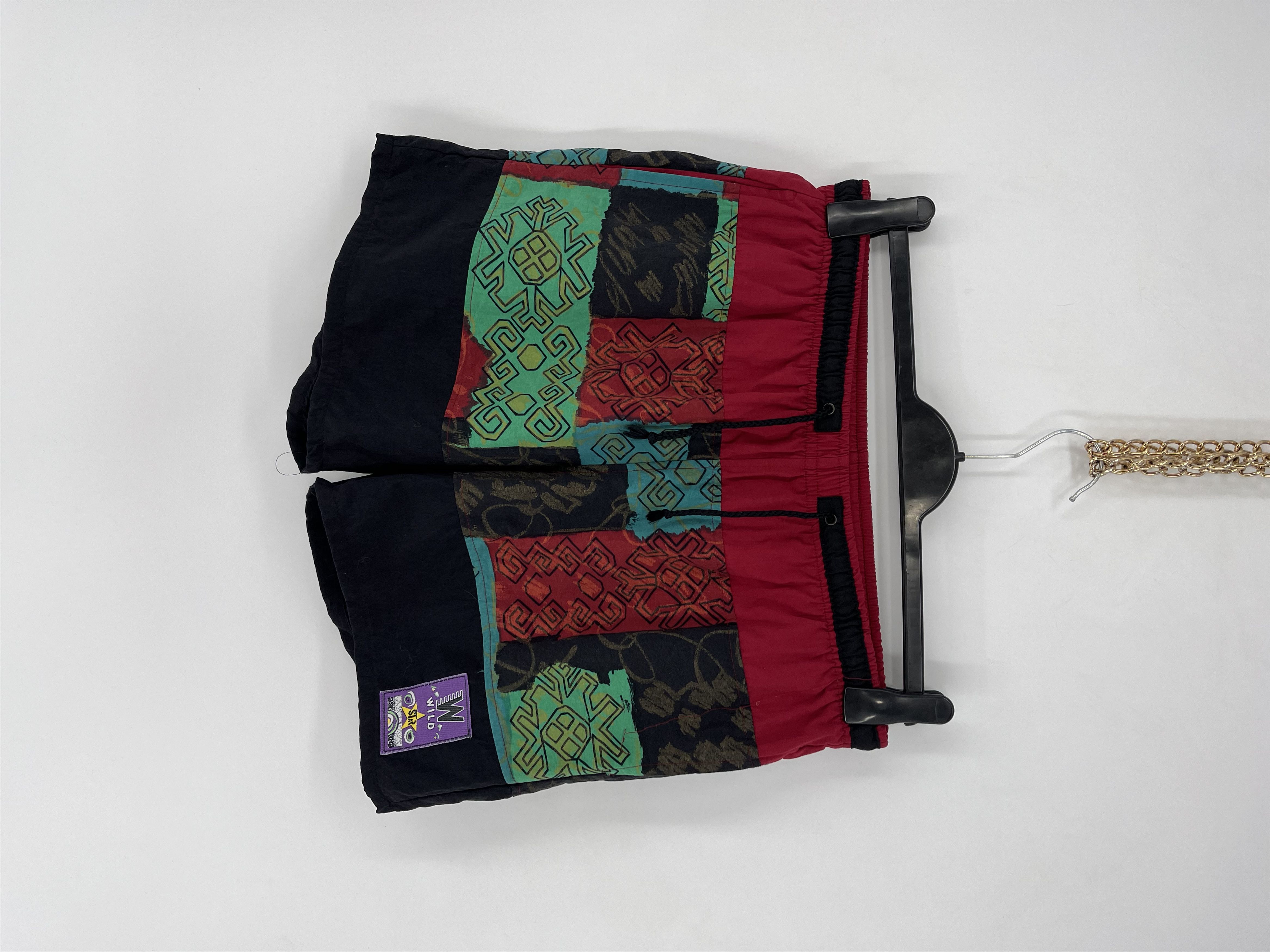 Vintage Vintage Y2K Art Streetwear Hawaiian Shorts Fashion Grailed Size US 32 / EU 48 - 1 Thumbnail