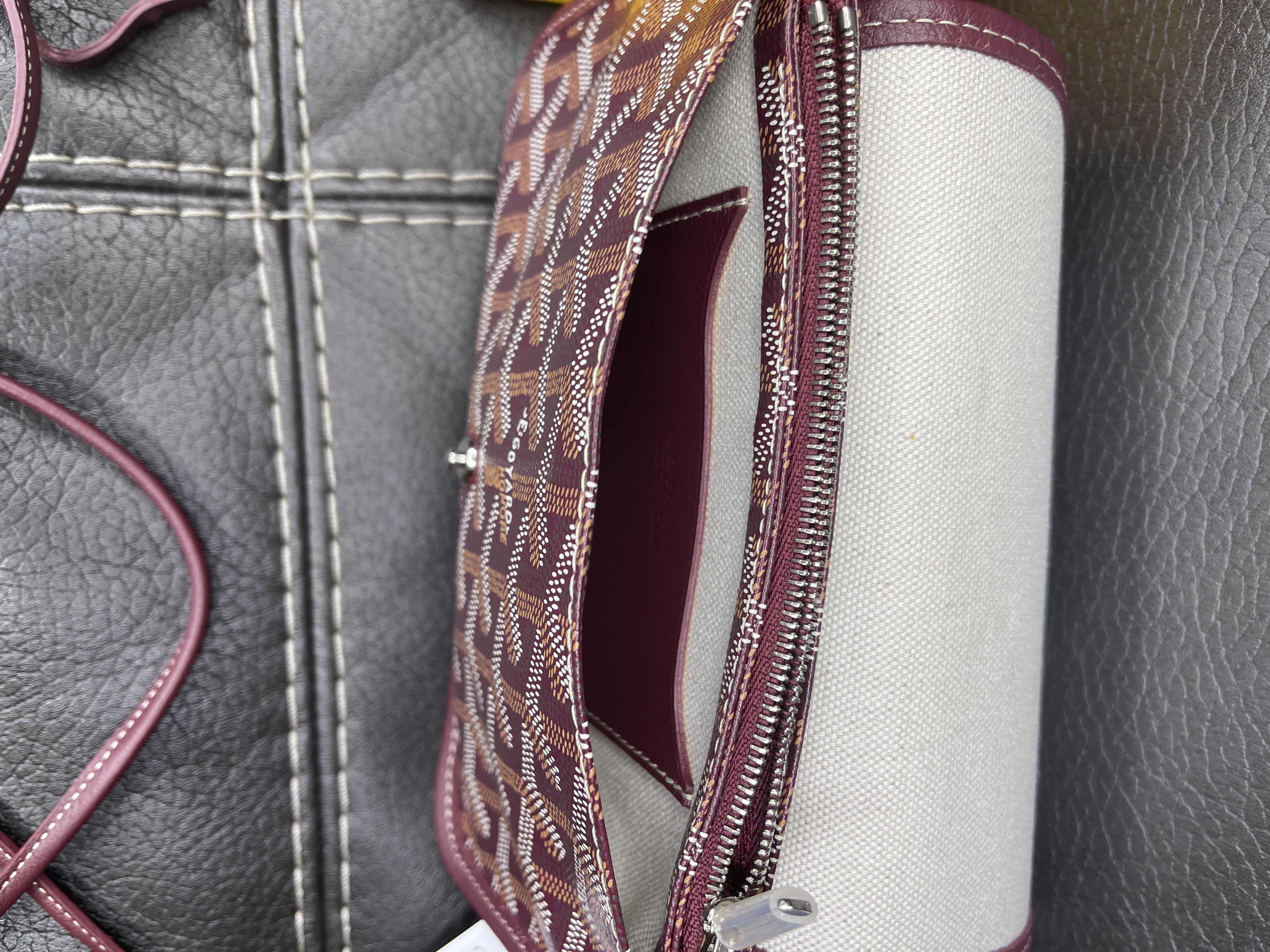 Goyard Goyard New w/Tags Plumet Crossbody Pocket Wallet Size ONE SIZE - 7 Thumbnail