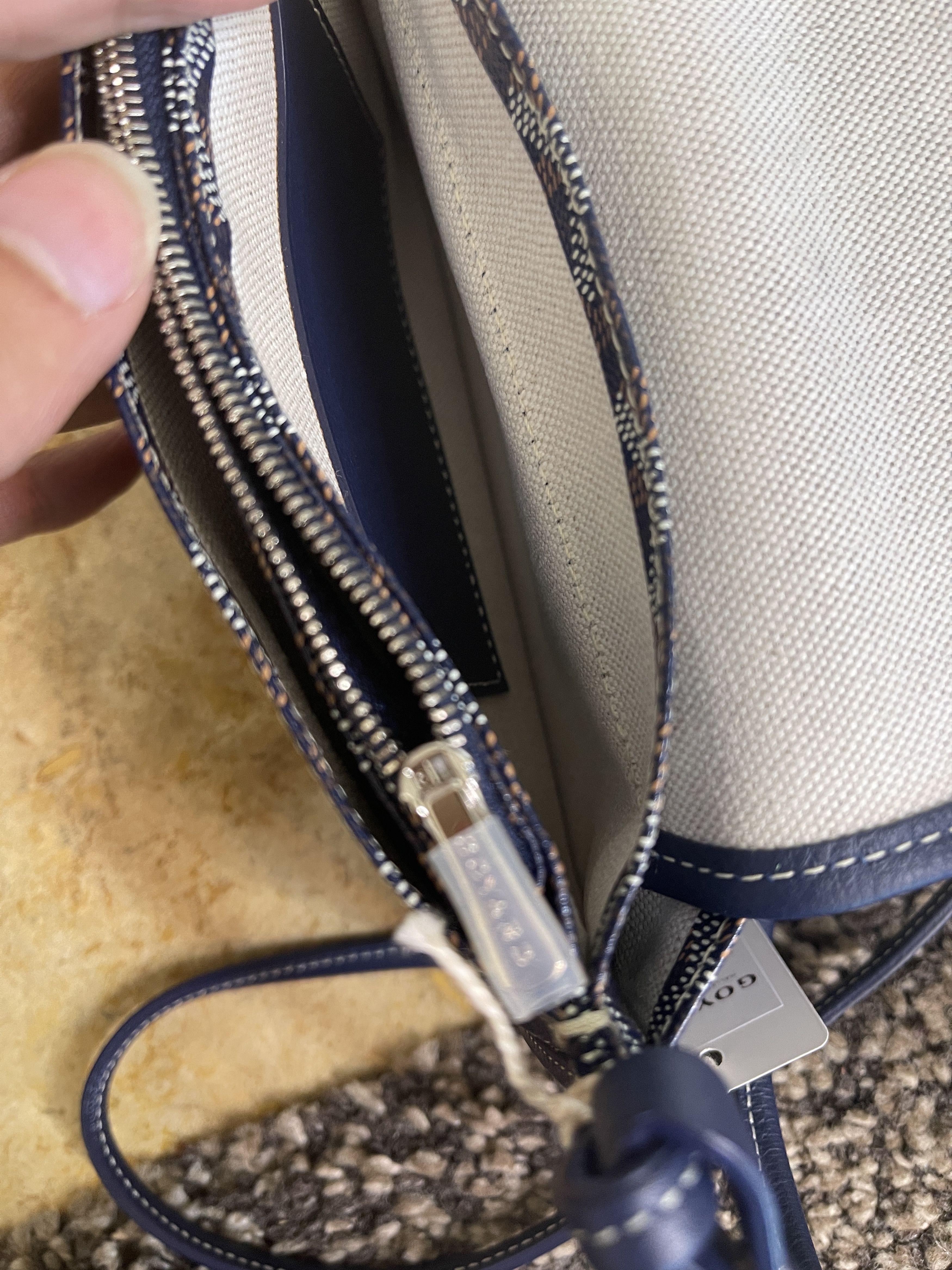 Goyard Goyard New w/Tags Plumet Crossbody Pocket Wallet Size ONE SIZE - 8 Thumbnail