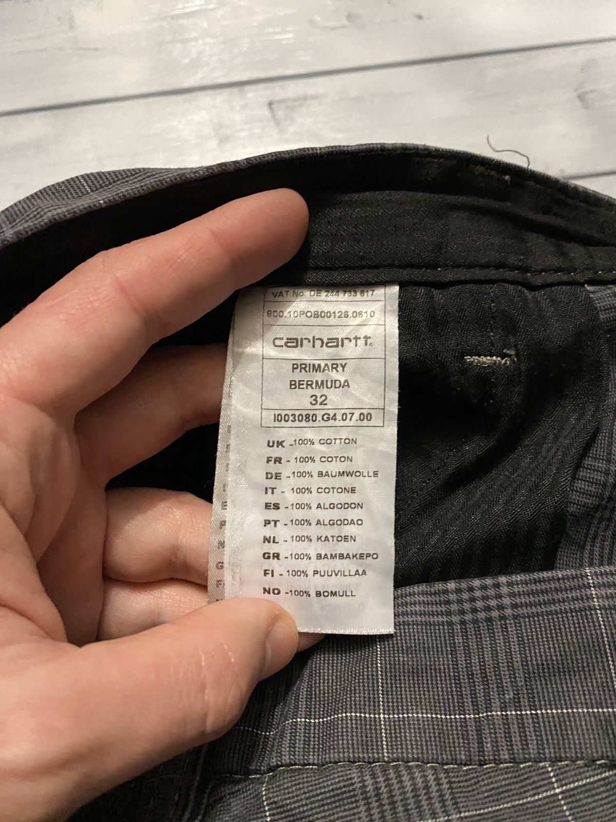 Carhartt Checkered shorts Carhartt Y2K style. Size US 32 / EU 48 - 9 Thumbnail