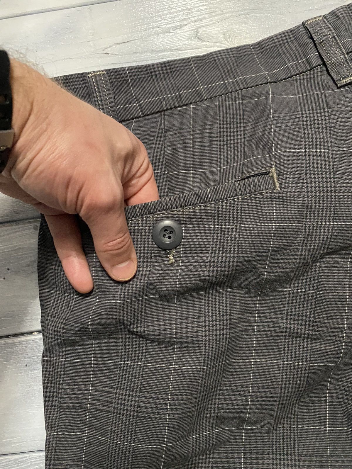 Carhartt Checkered shorts Carhartt Y2K style. Size US 32 / EU 48 - 2 Thumbnail