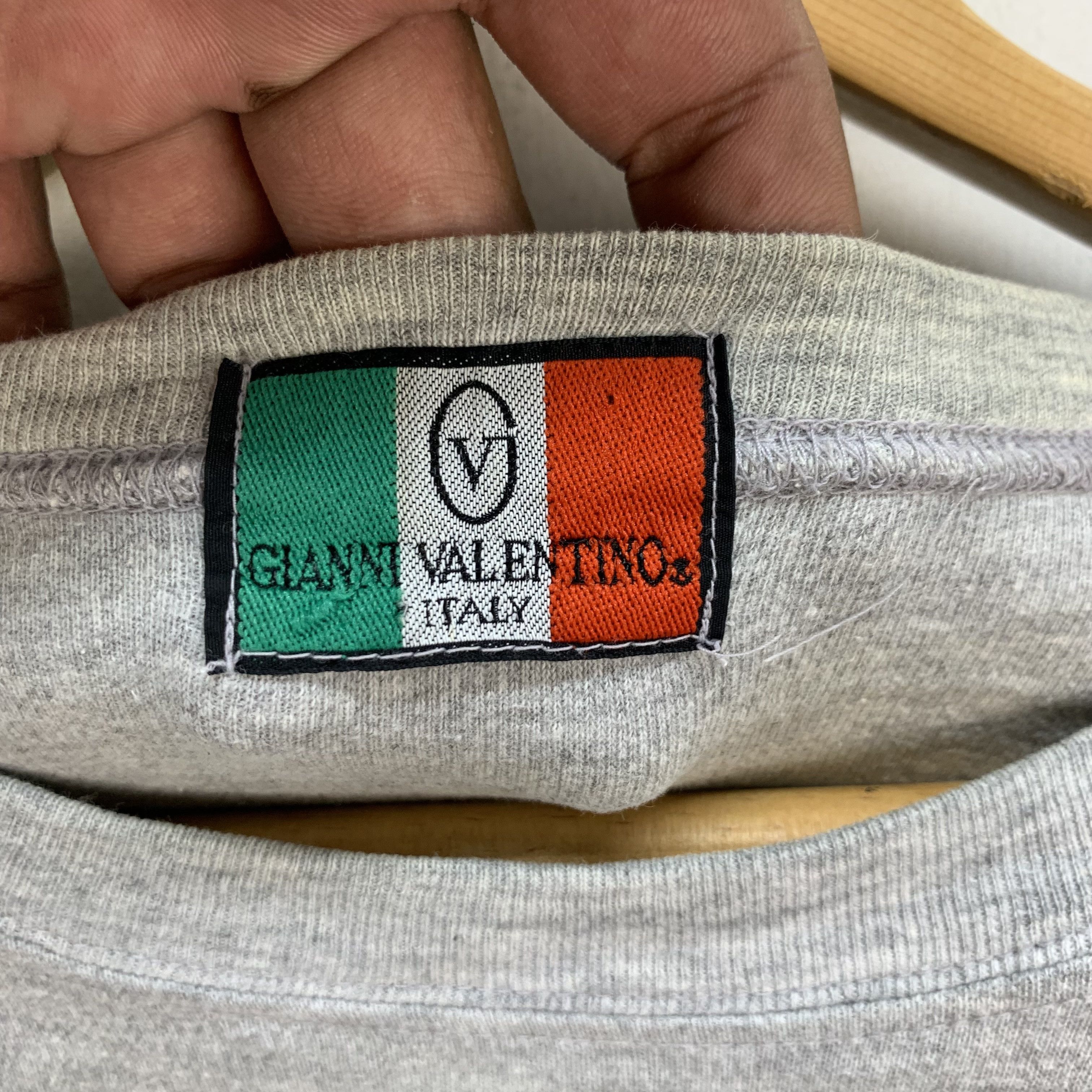 Gianni Valentino Gianni Valentino Big Logo Long Sleeve T Shirt #4010-139 Size US L / EU 52-54 / 3 - 5 Thumbnail