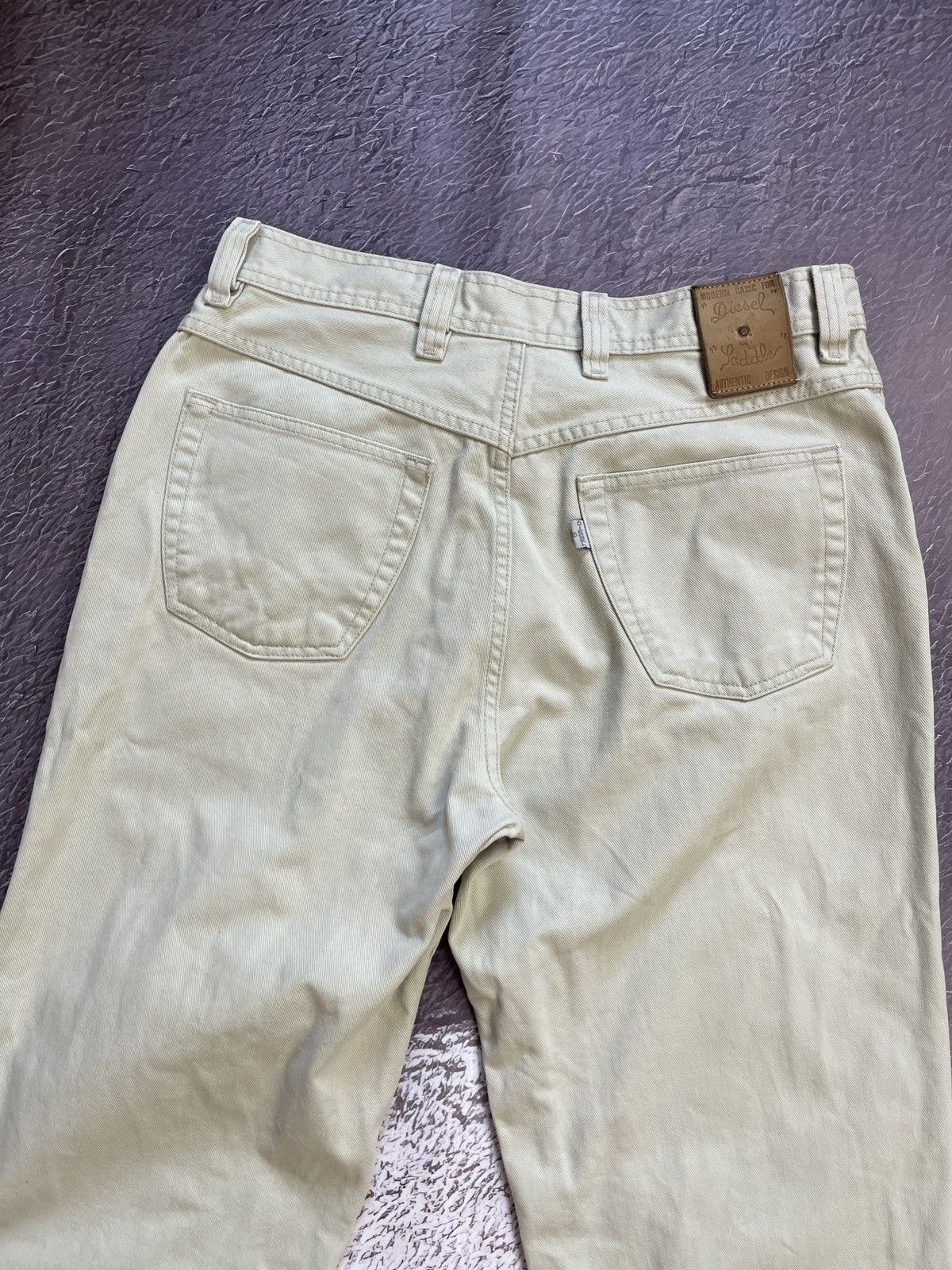 Diesel Diesel basic jeans vintage 90s beige mod snake denim jeans Size US 34 / EU 50 - 17 Thumbnail