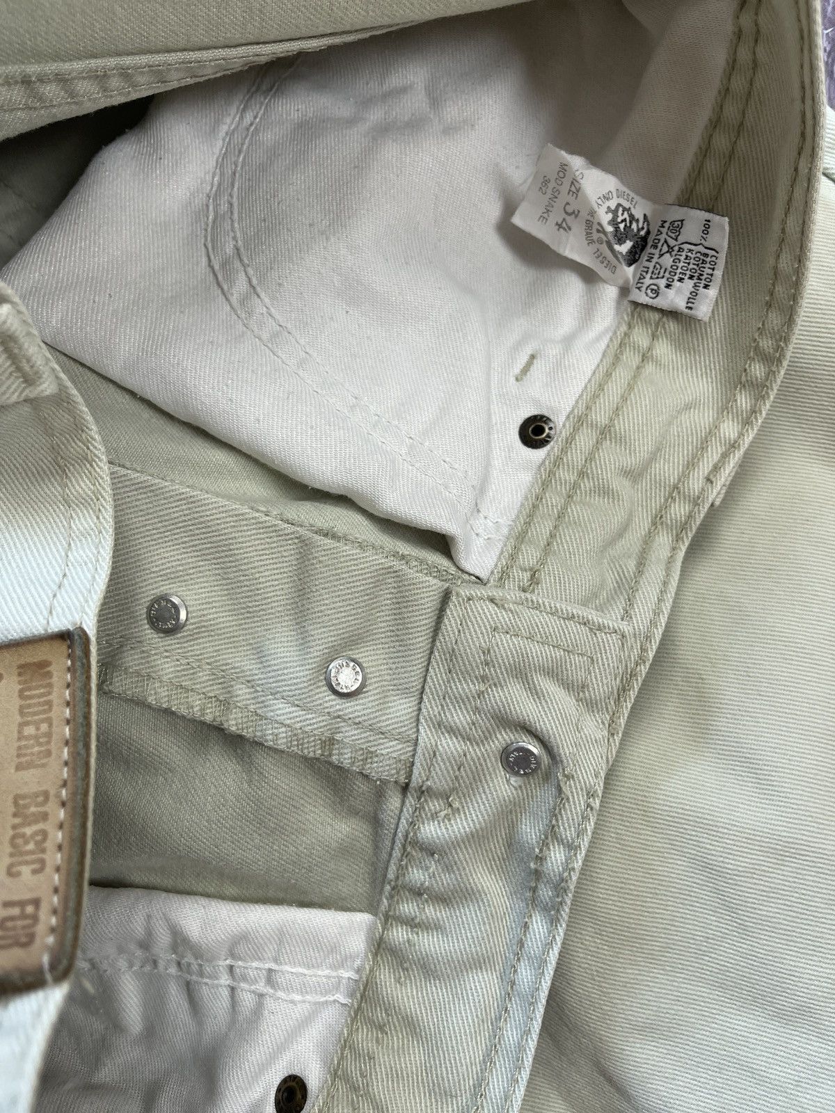 Diesel Diesel basic jeans vintage 90s beige mod snake denim jeans Size US 34 / EU 50 - 13 Thumbnail