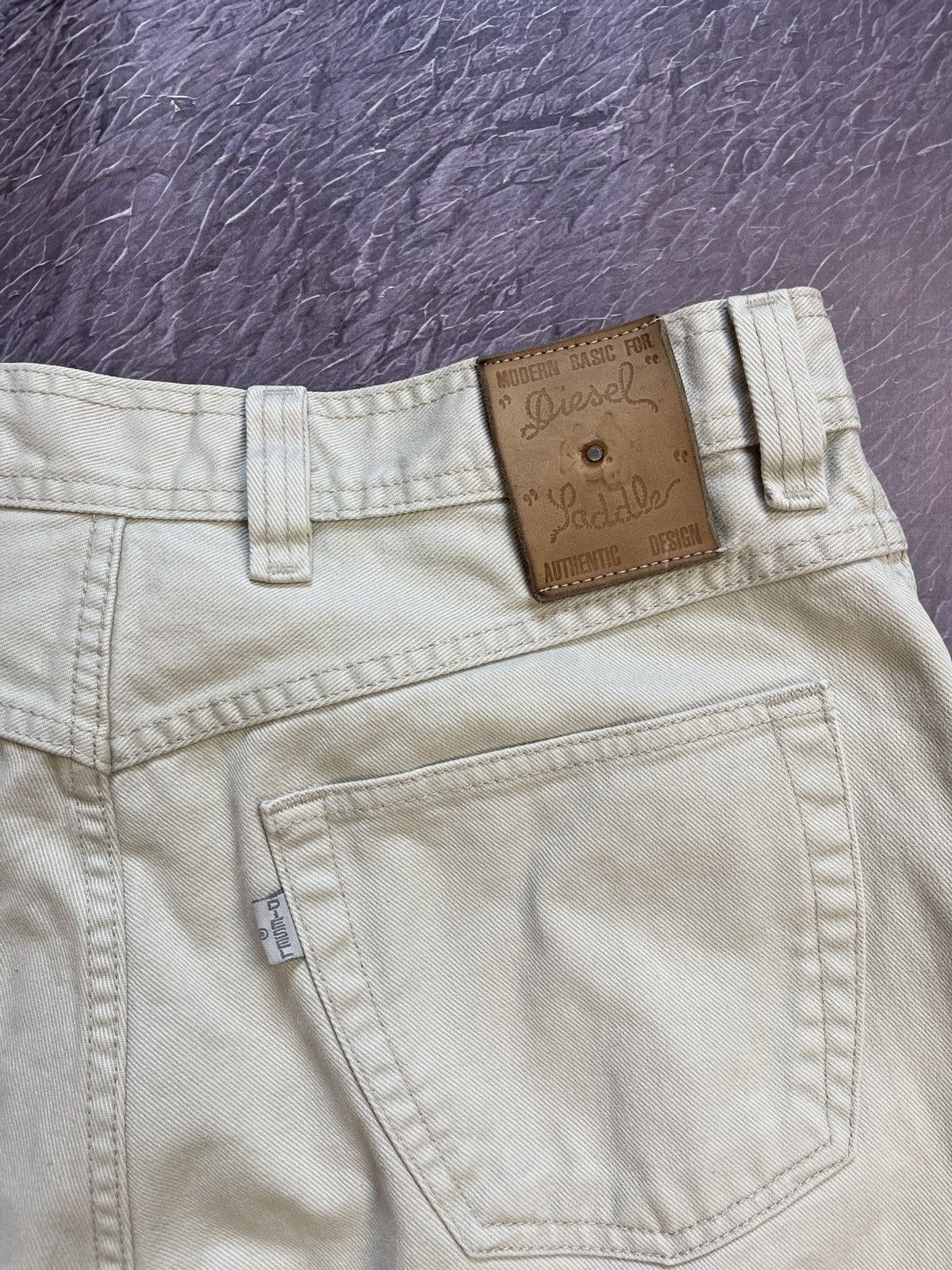 Diesel Diesel basic jeans vintage 90s beige mod snake denim jeans Size US 34 / EU 50 - 18 Thumbnail