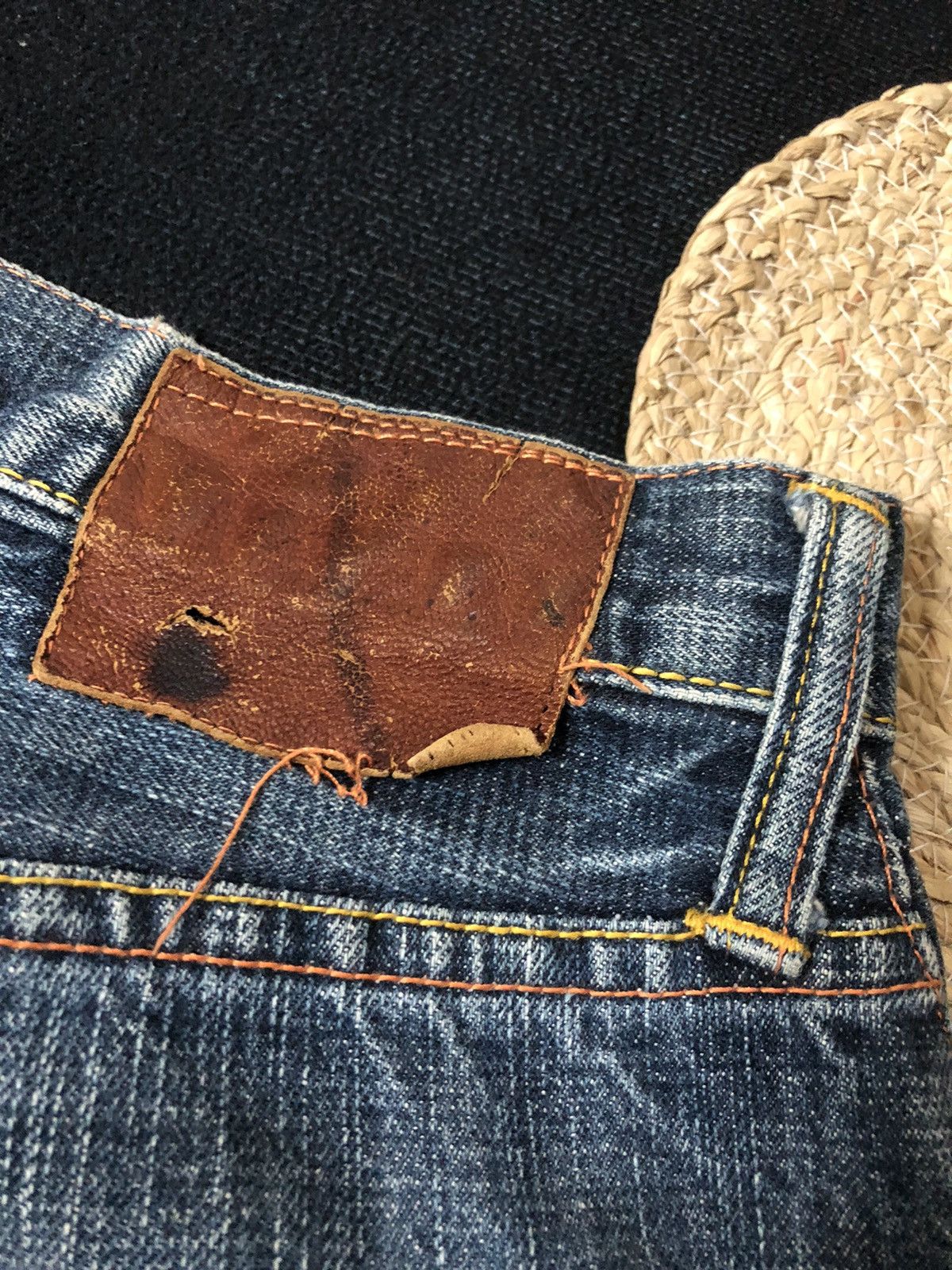 Evisu × Vintage VINTAGE EVISU SELVEDGE TIGER EMBROIDERY BACK POCKET DENIM Size US 35 - 5 Thumbnail