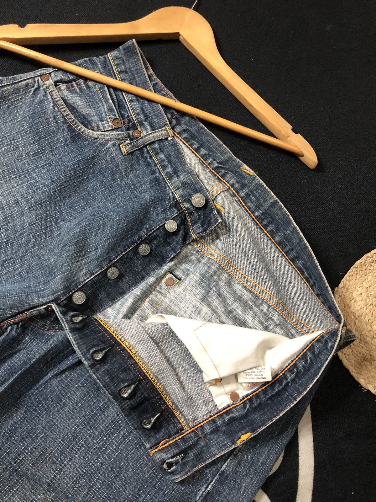 Evisu × Vintage VINTAGE EVISU SELVEDGE TIGER EMBROIDERY BACK POCKET DENIM Size US 35 - 15 Thumbnail