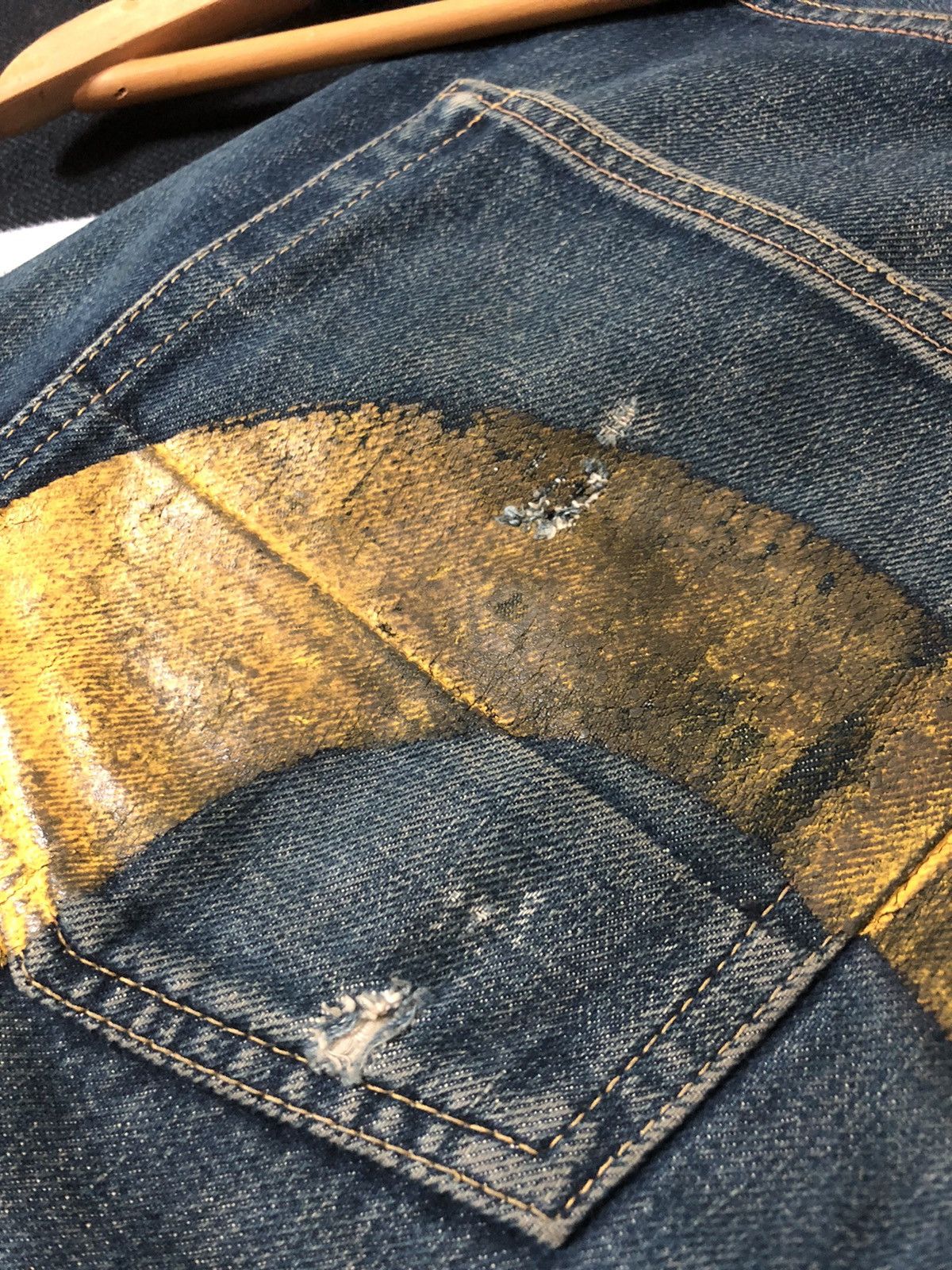Evisu × Japanese Brand × Vintage VINTAGE EVISU YELLOW DAICOCK BUCKLE BACK DISTRESED SELVEDGE Size US 35 - 3 Thumbnail