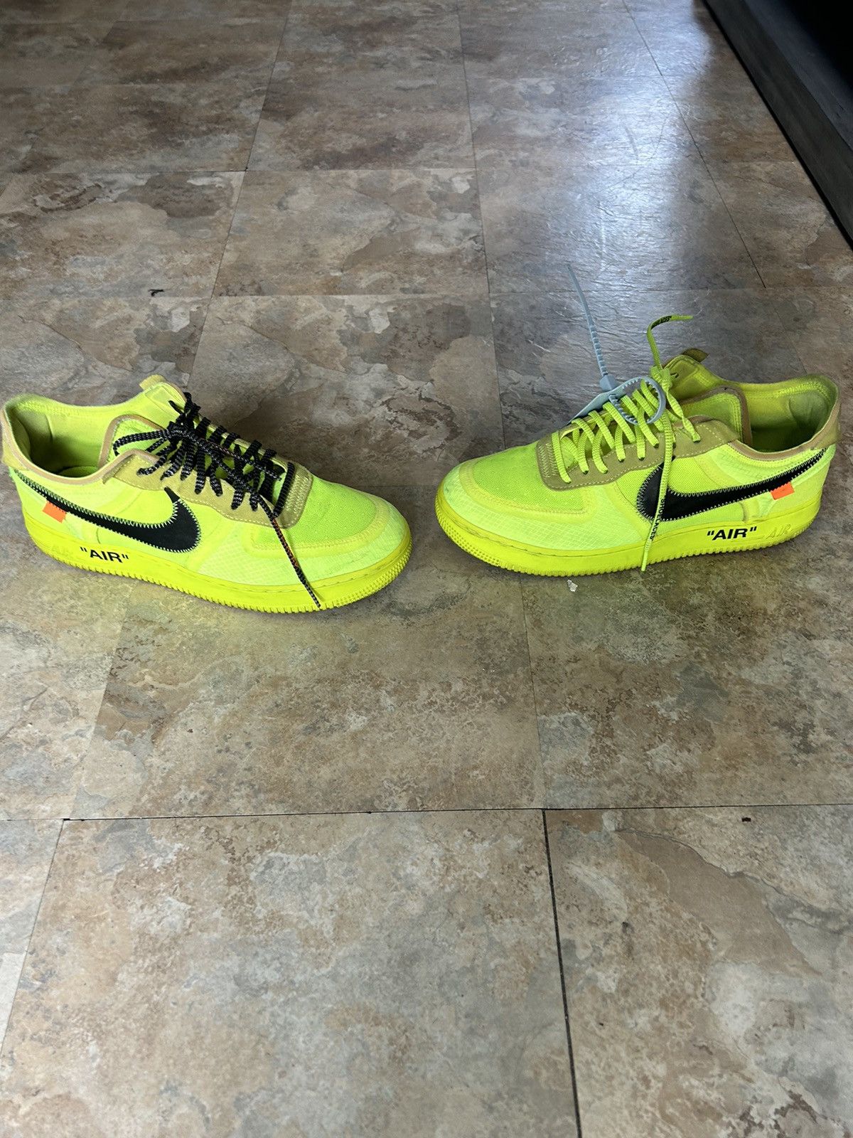 nike kyrie eclipse