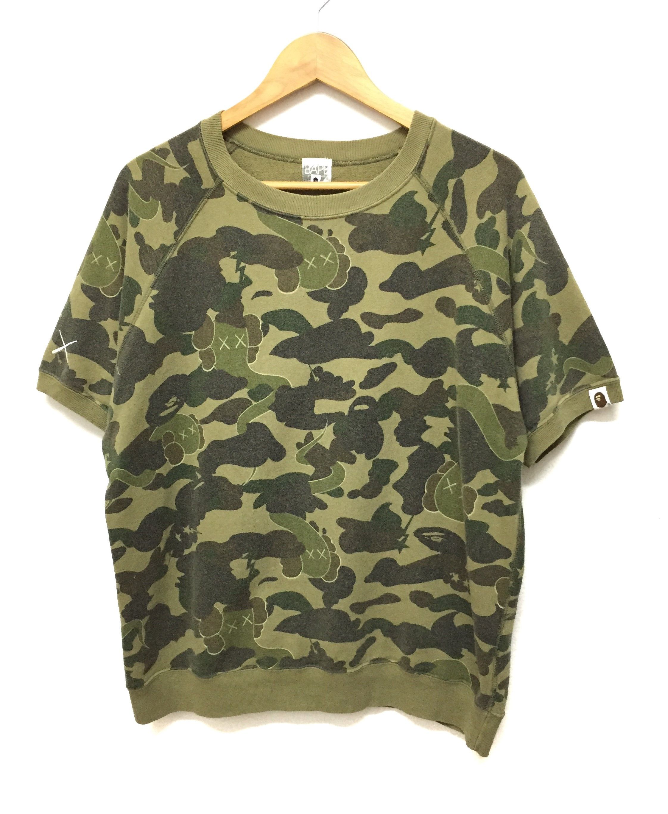 Bape × Kaws 2005 BAPE X KAWS Short sleeve crew neck sweatshirt Size US M / EU 48-50 / 2 - 2 Thumbnail
