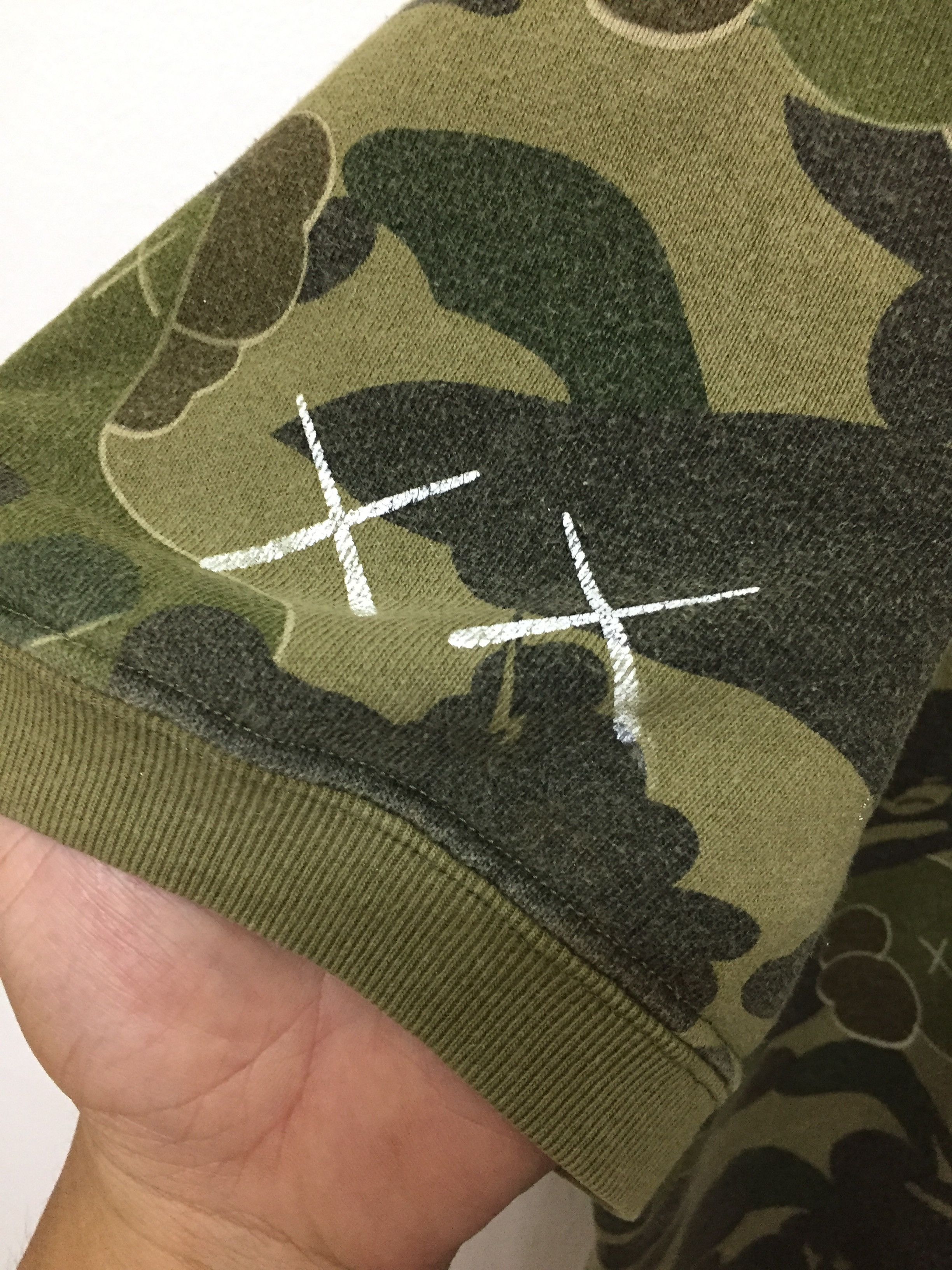 Bape × Kaws 2005 BAPE X KAWS Short sleeve crew neck sweatshirt Size US M / EU 48-50 / 2 - 8 Thumbnail
