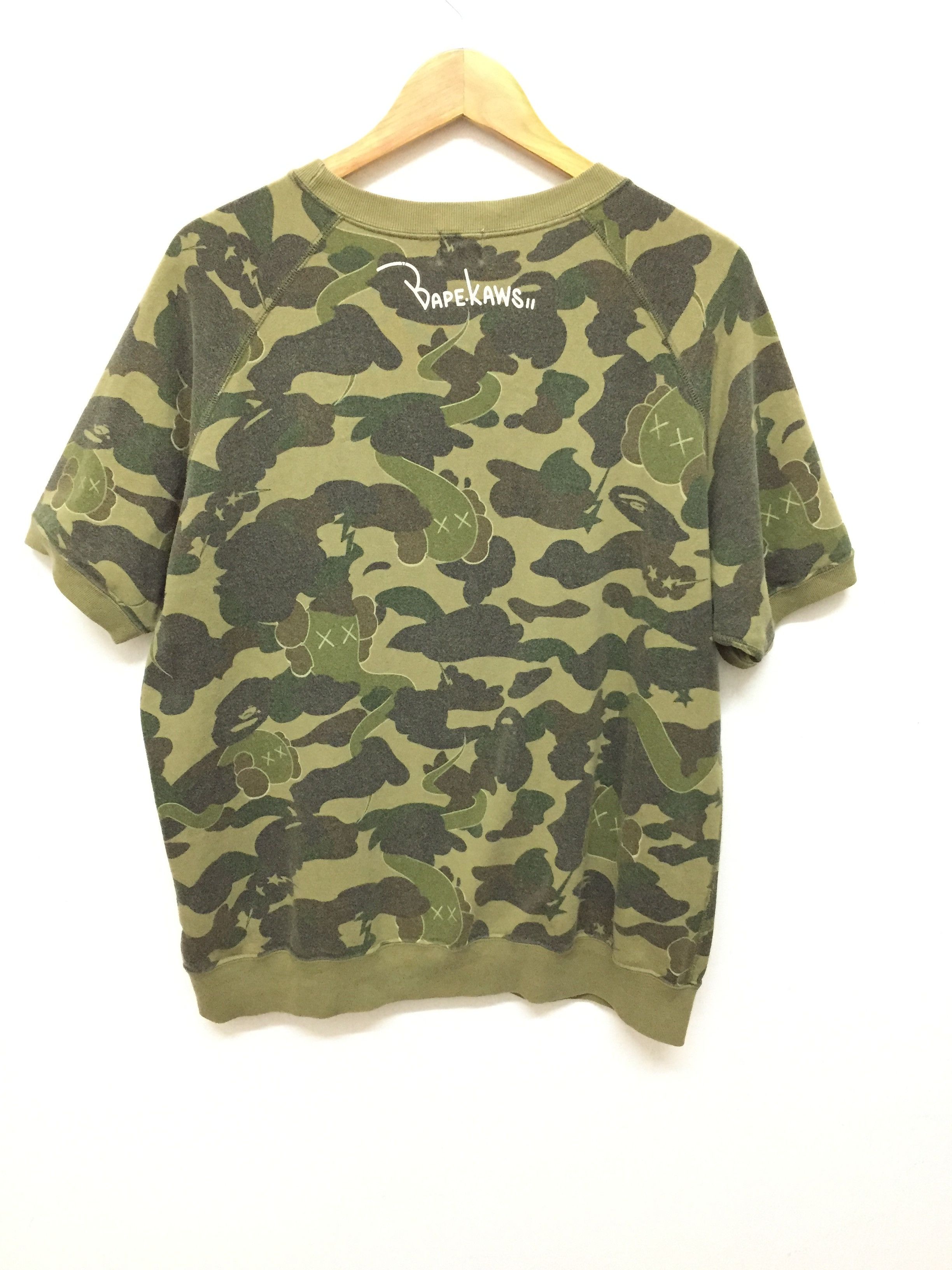 Bape × Kaws 2005 BAPE X KAWS Short sleeve crew neck sweatshirt Size US M / EU 48-50 / 2 - 10 Thumbnail