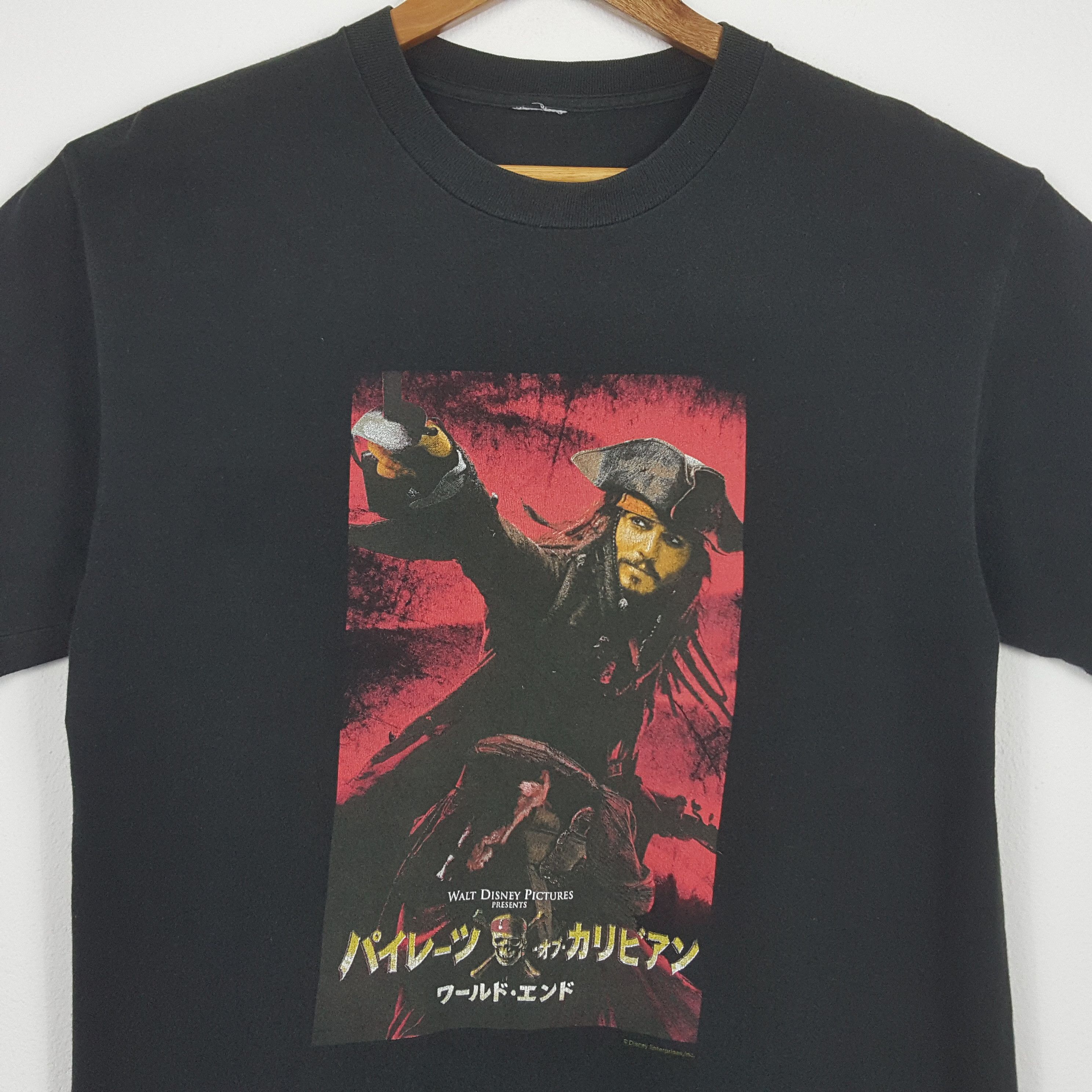 Disney × Vintage Vintage Pirates Of The Caribbean Japanese Disney's Movie Size US M / EU 48-50 / 2 - 3 Thumbnail