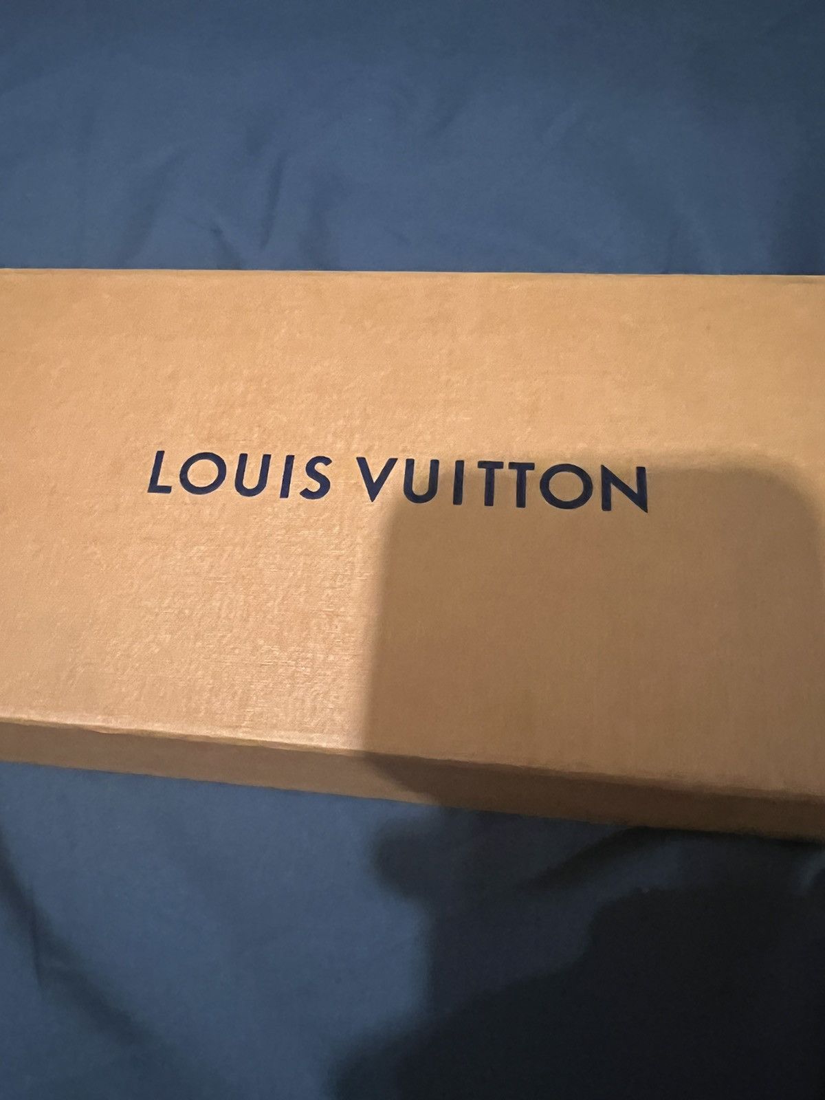 Louis Vuitton Louis Vuitton Horizon Light Up Earphones Gold and Pink