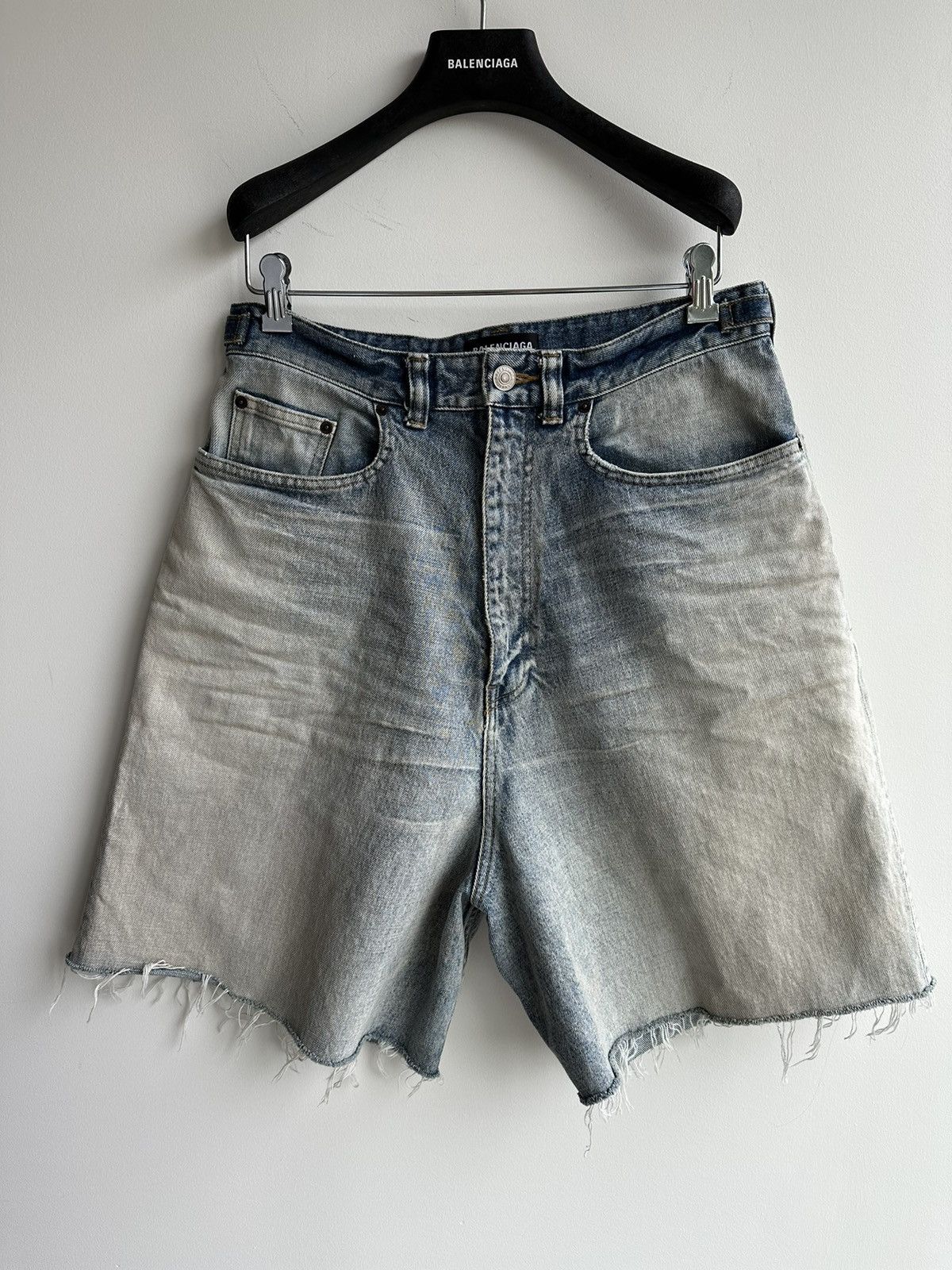 【関税&送料込】Balenciaga Denim Shorts BALENCIAGA | Raw Edge Denim Shorts | Women | Lane Crawford