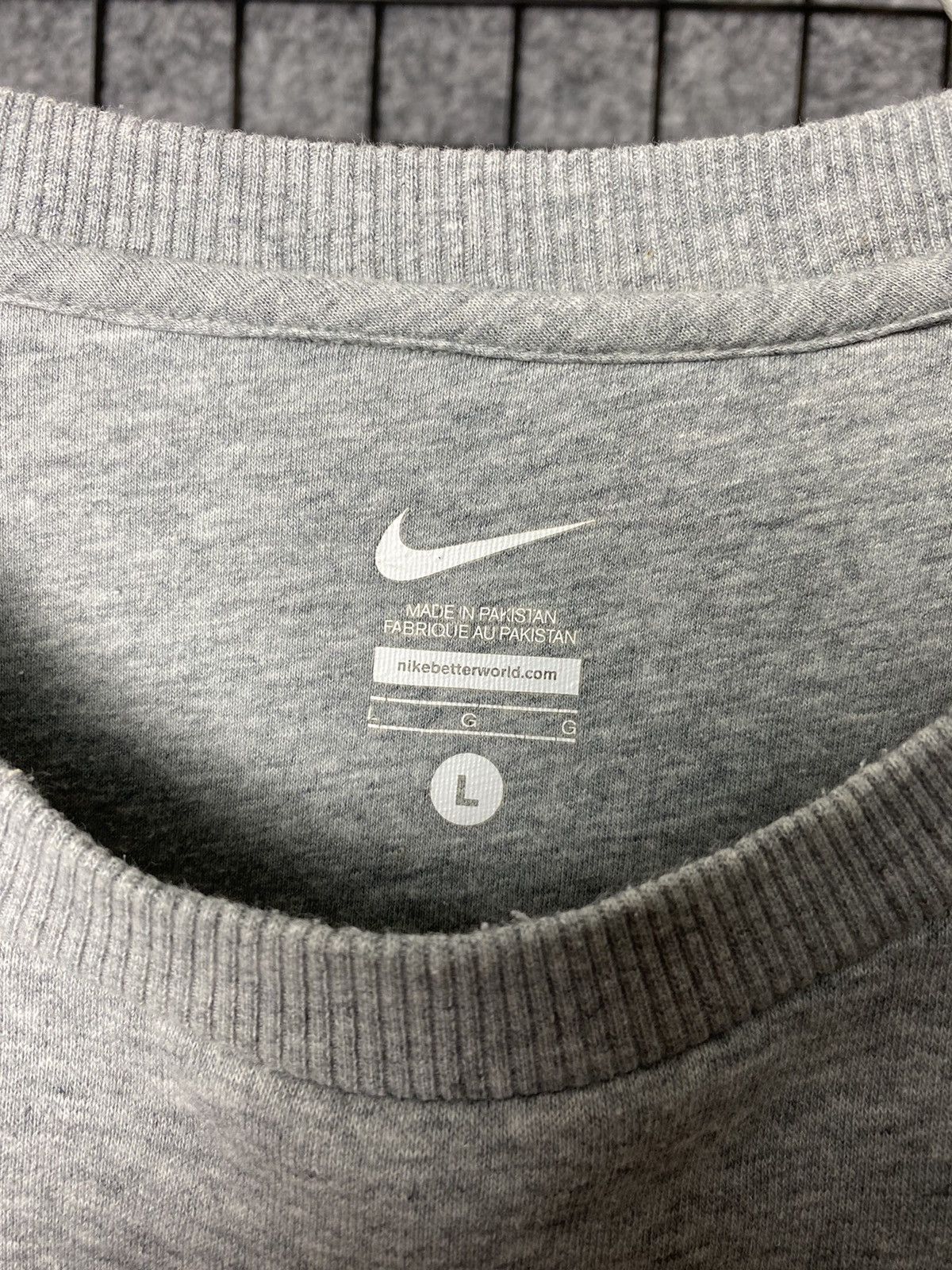 Nike × Nike ACG × Vintage Nike Vintage Big Logo Sweatshirt Size L Size US L / EU 52-54 / 3 - 3 Thumbnail