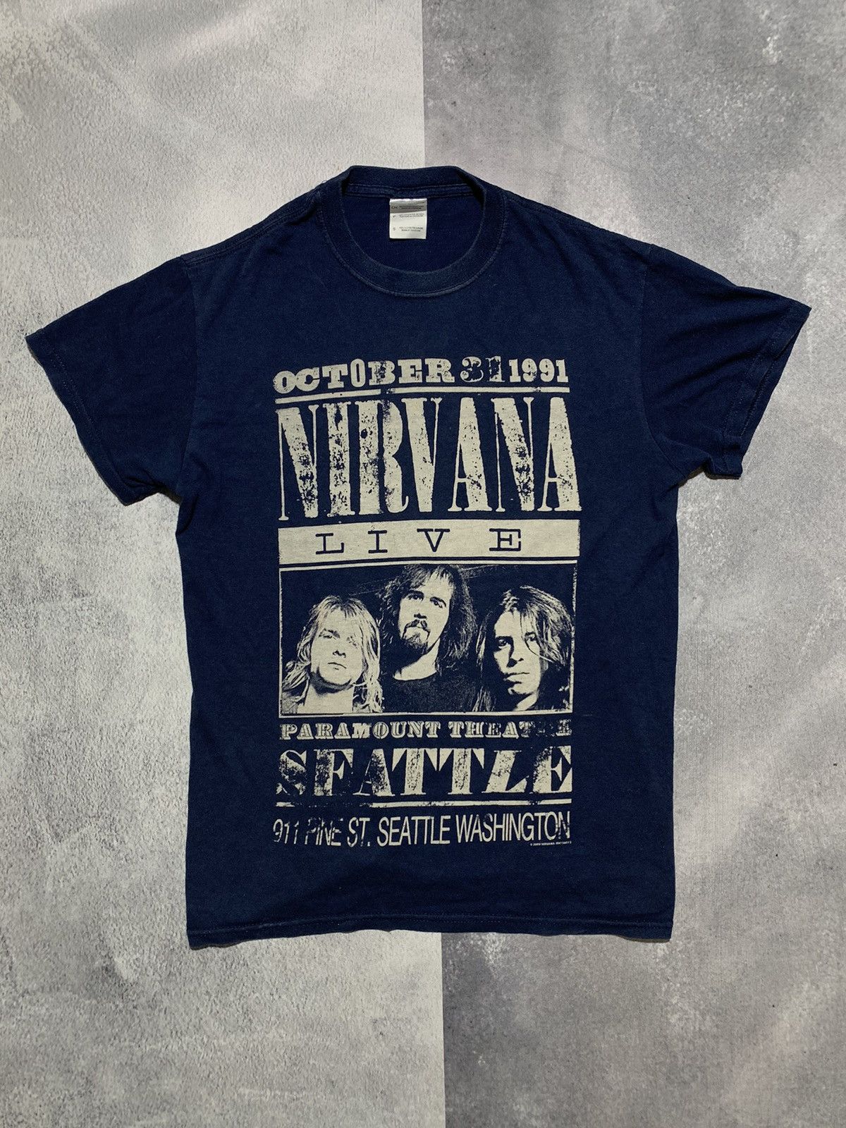 Band Tees Vintage Y2K Nirvana band tee big logo streetwear size S Size US S / EU 44-46 / 1 - 1 Thumbnail