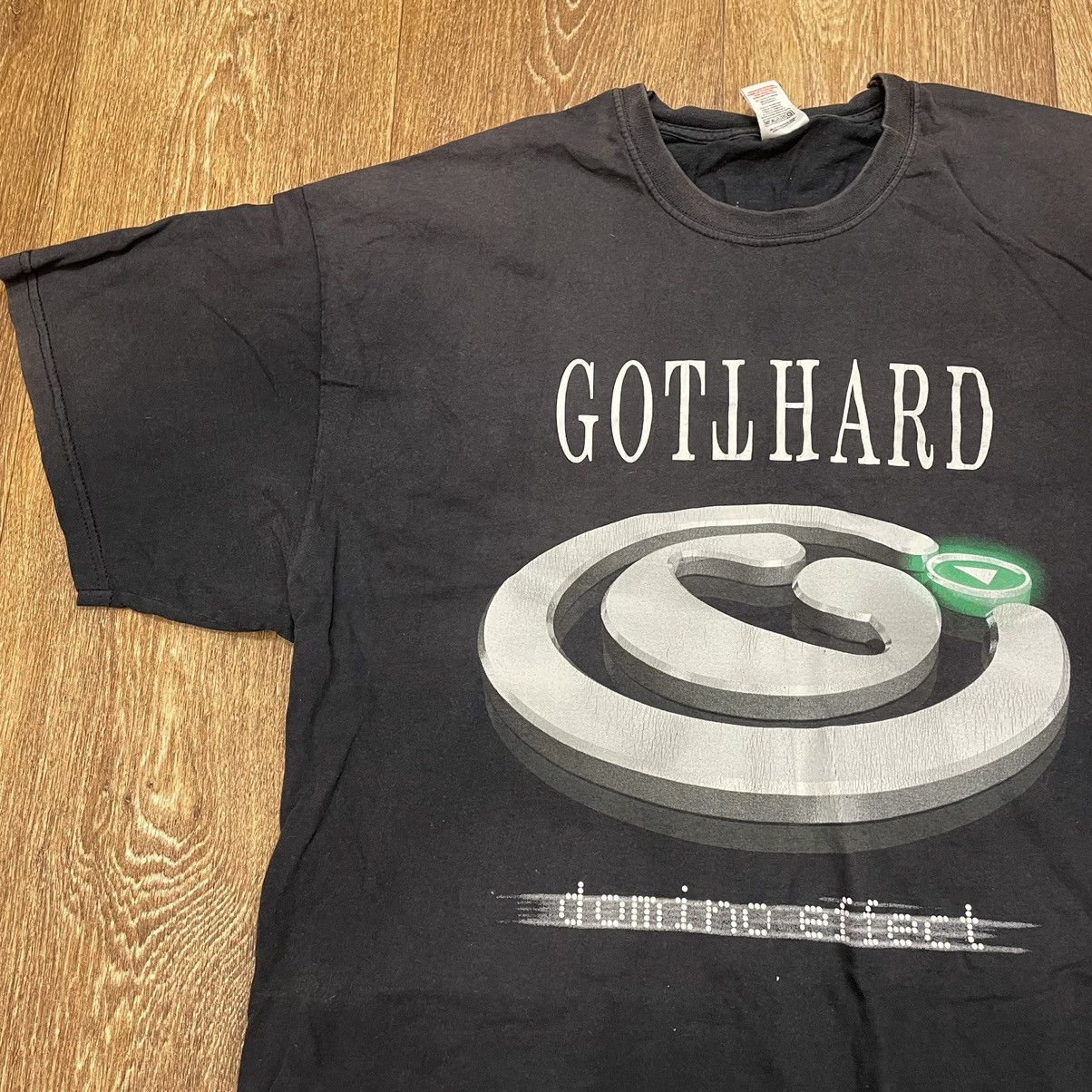 Vintage Vintage Y2K Gotthard Tour Graphic Tee Sun Faded Grunge XL Size US XL / EU 56 / 4 - 3 Thumbnail