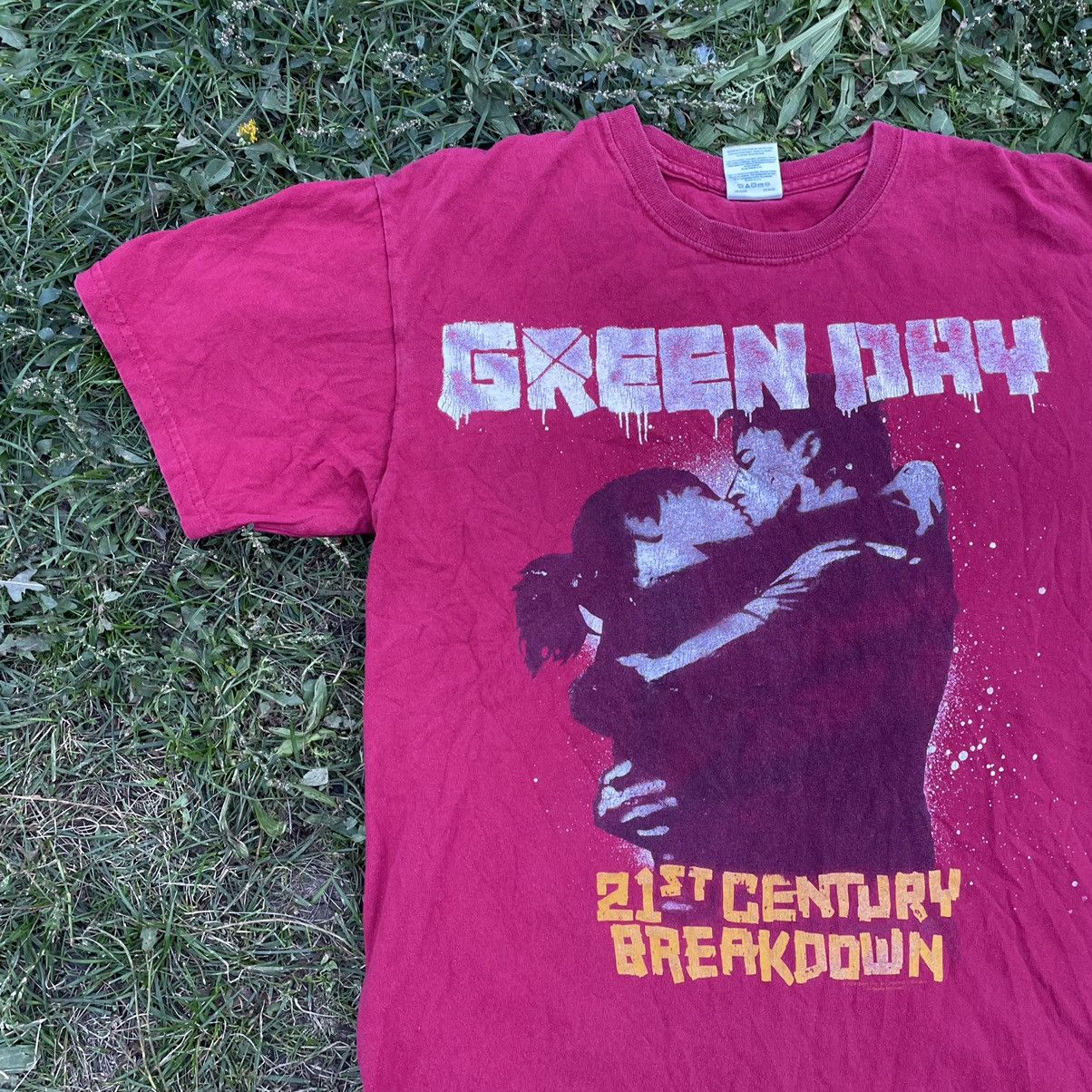 Vintage Vintage Y2K Green Day Graphic Tee Sun Faded Punk Wide Leg M Size US M / EU 48-50 / 2 - 3 Thumbnail