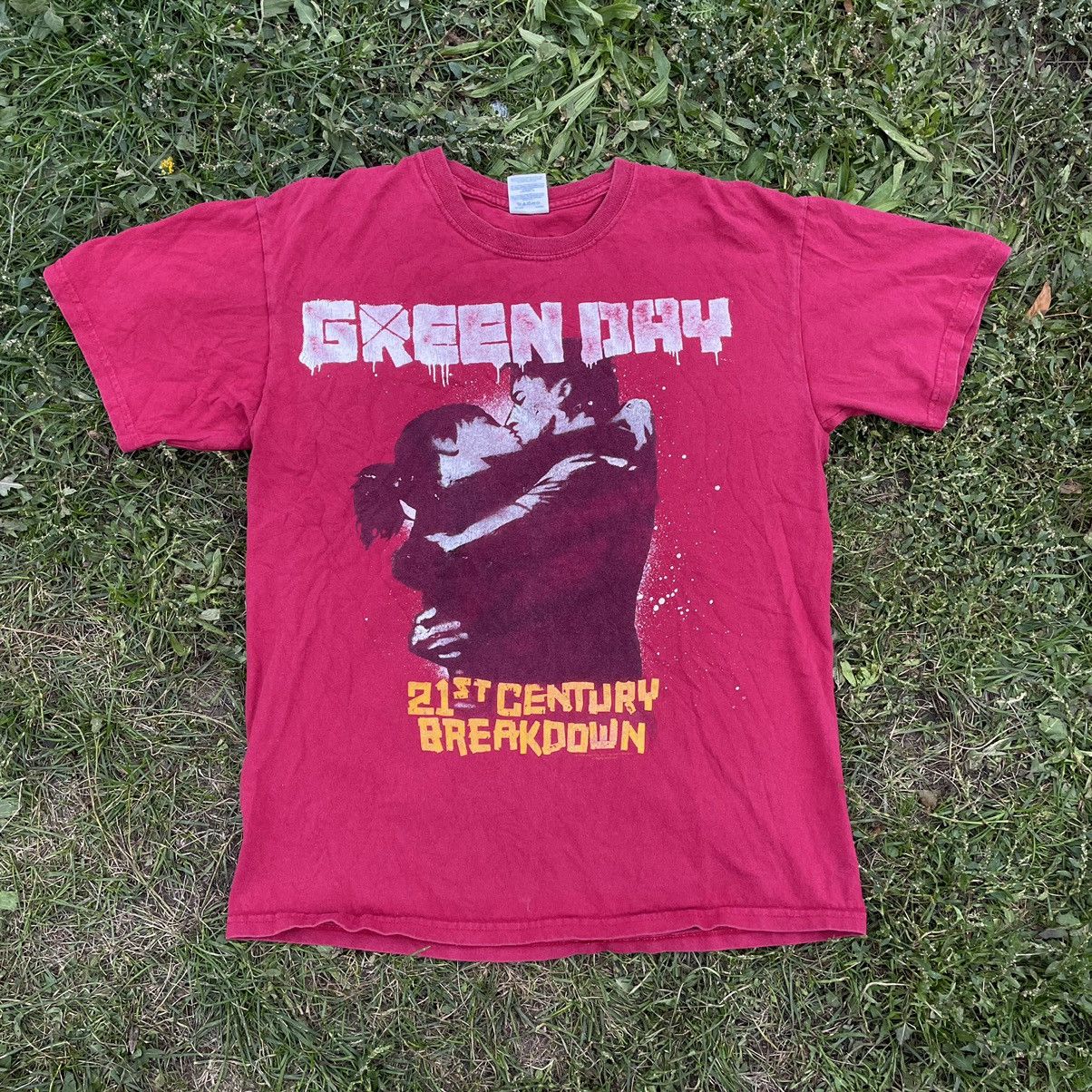 Vintage Vintage Y2K Green Day Graphic Tee Sun Faded Punk Wide Leg M Size US M / EU 48-50 / 2 - 1 Thumbnail