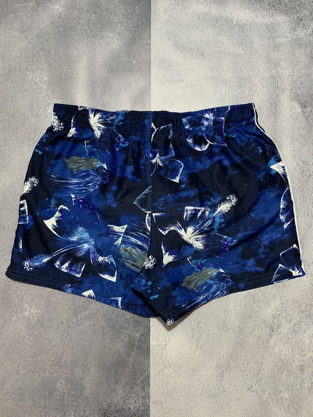 Nike Vintage Nike art shorts streetwear Y2K casual style size S Size US 30 / EU 46 - 4 Thumbnail