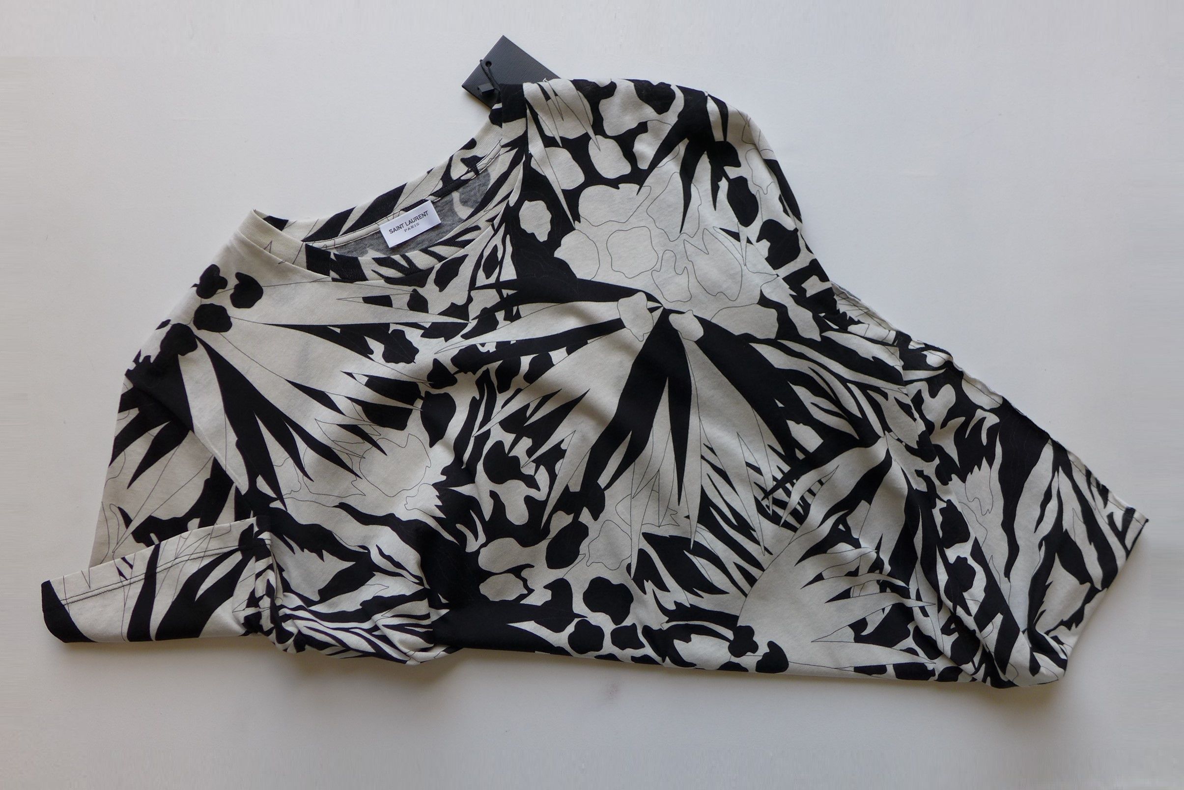image of Saint Laurent Paris Saint Laurent Ss20 Jungle Flower Print T-Shirt in Black White (Size Small)