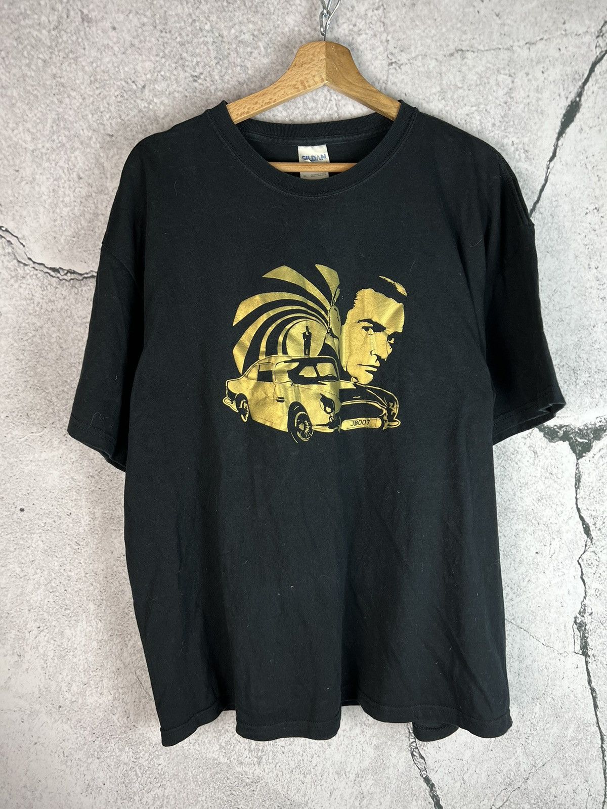Vintage Vintage James Bond 007 movie tshirt Size US XL / EU 56 / 4 - 1 Thumbnail