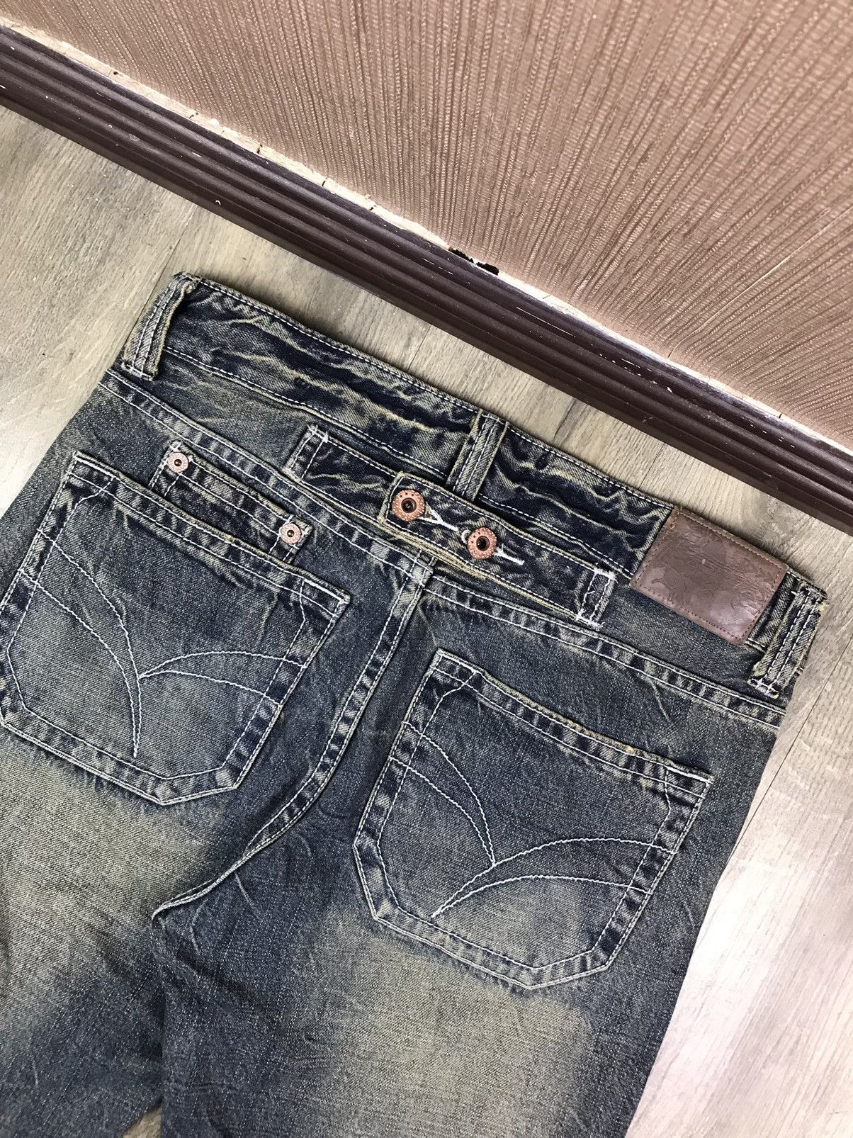 Other AUTHENTIC R >>> JEANS WITH BACK DONUT BUTTONS Size US 33 - 8 Thumbnail