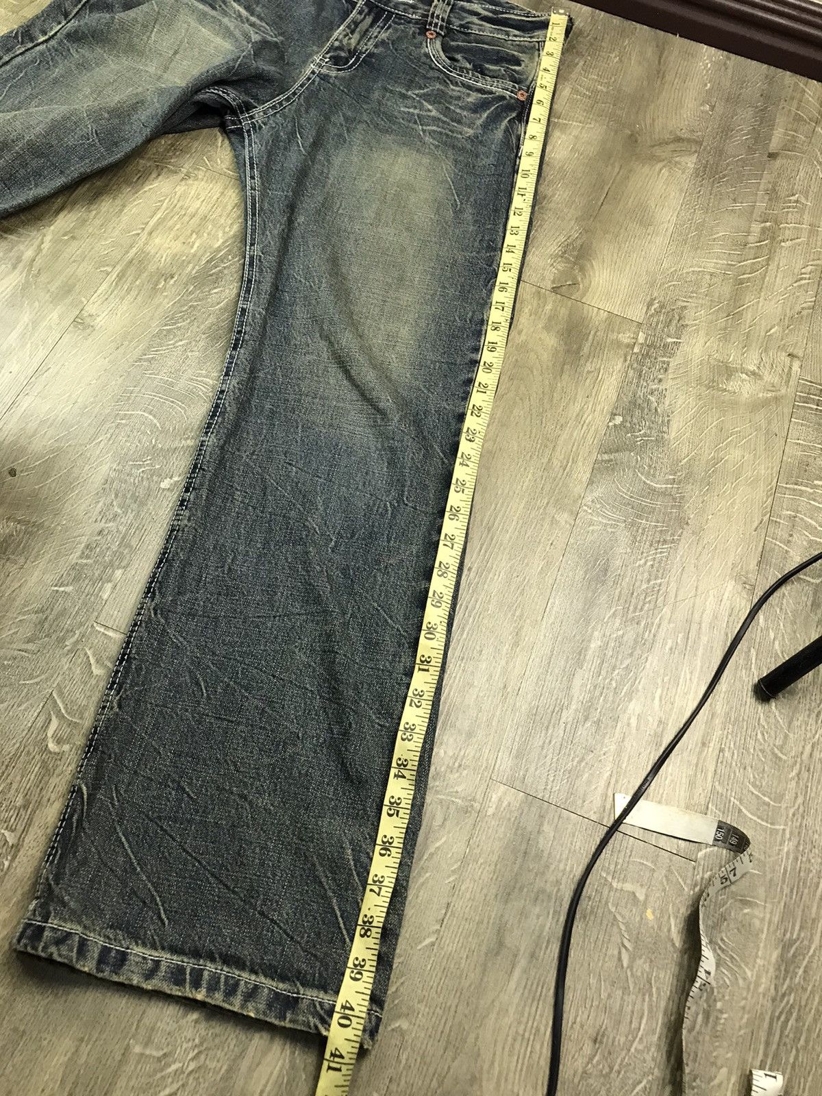 Other AUTHENTIC R >>> JEANS WITH BACK DONUT BUTTONS Size US 33 - 20 Thumbnail