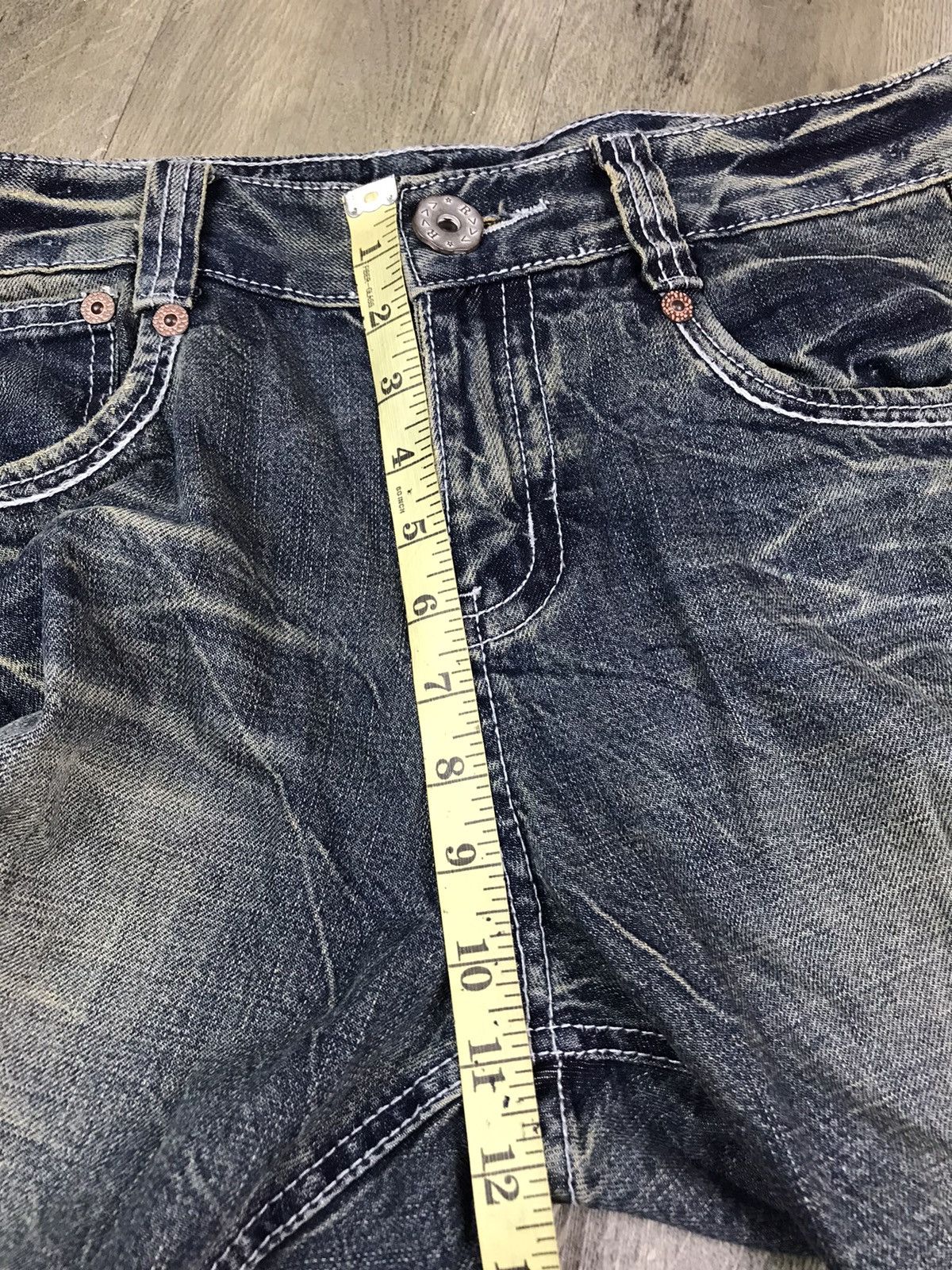 Other AUTHENTIC R >>> JEANS WITH BACK DONUT BUTTONS Size US 33 - 17 Thumbnail