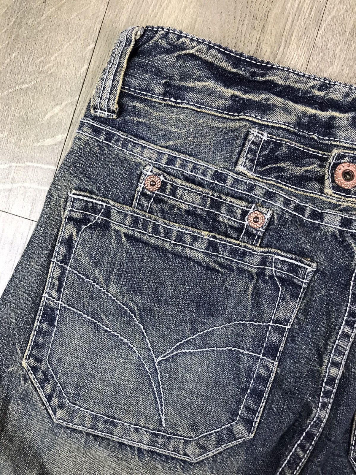 Other AUTHENTIC R >>> JEANS WITH BACK DONUT BUTTONS Size US 33 - 11 Thumbnail