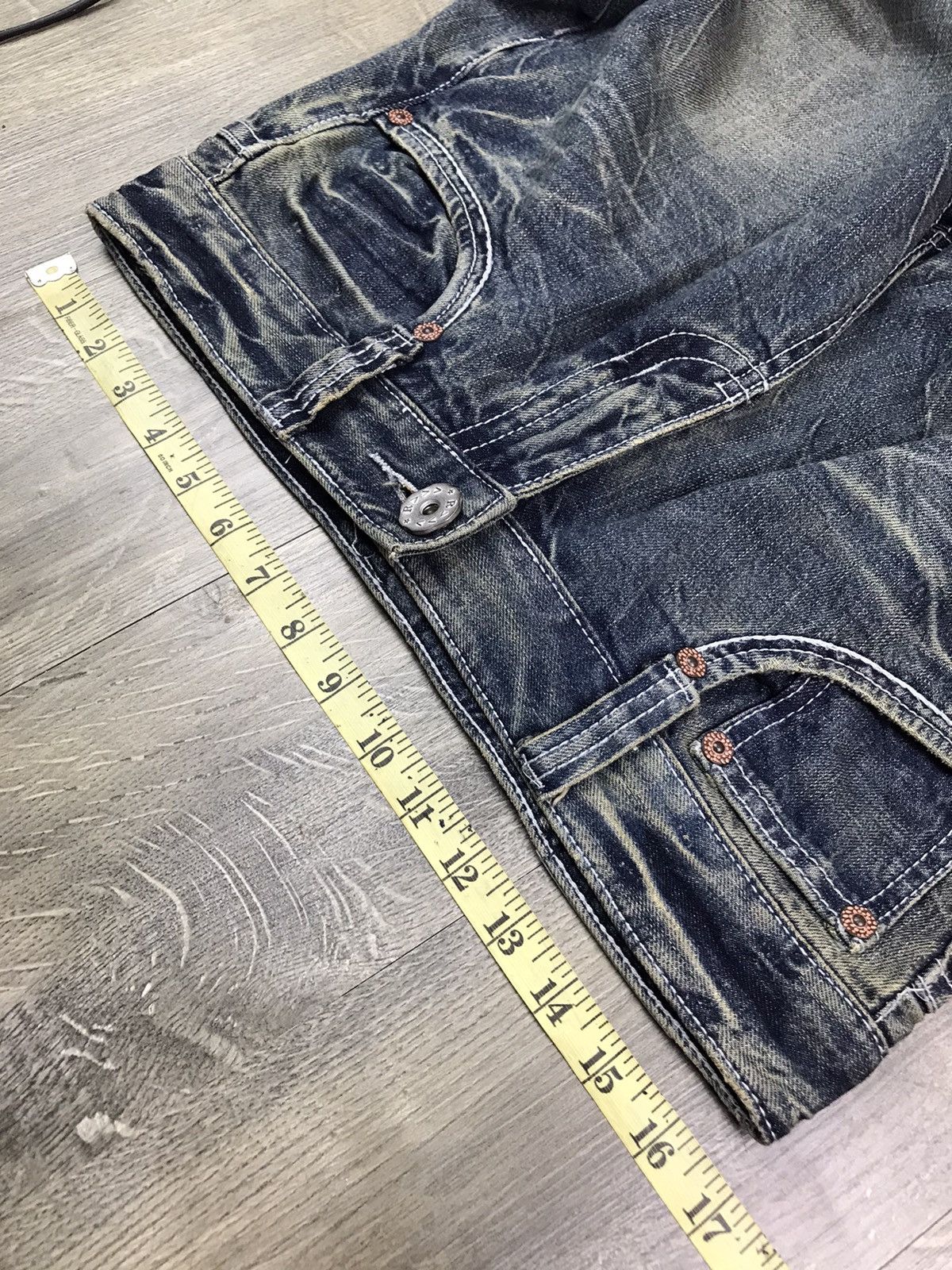 Other AUTHENTIC R >>> JEANS WITH BACK DONUT BUTTONS Size US 33 - 16 Thumbnail