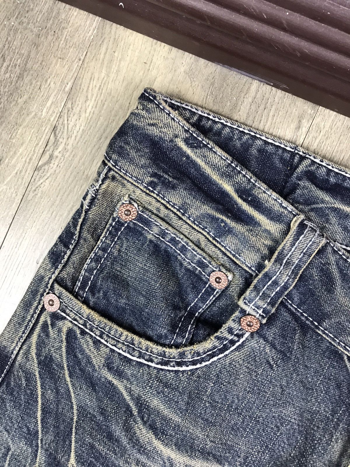 Other AUTHENTIC R >>> JEANS WITH BACK DONUT BUTTONS Size US 33 - 4 Thumbnail