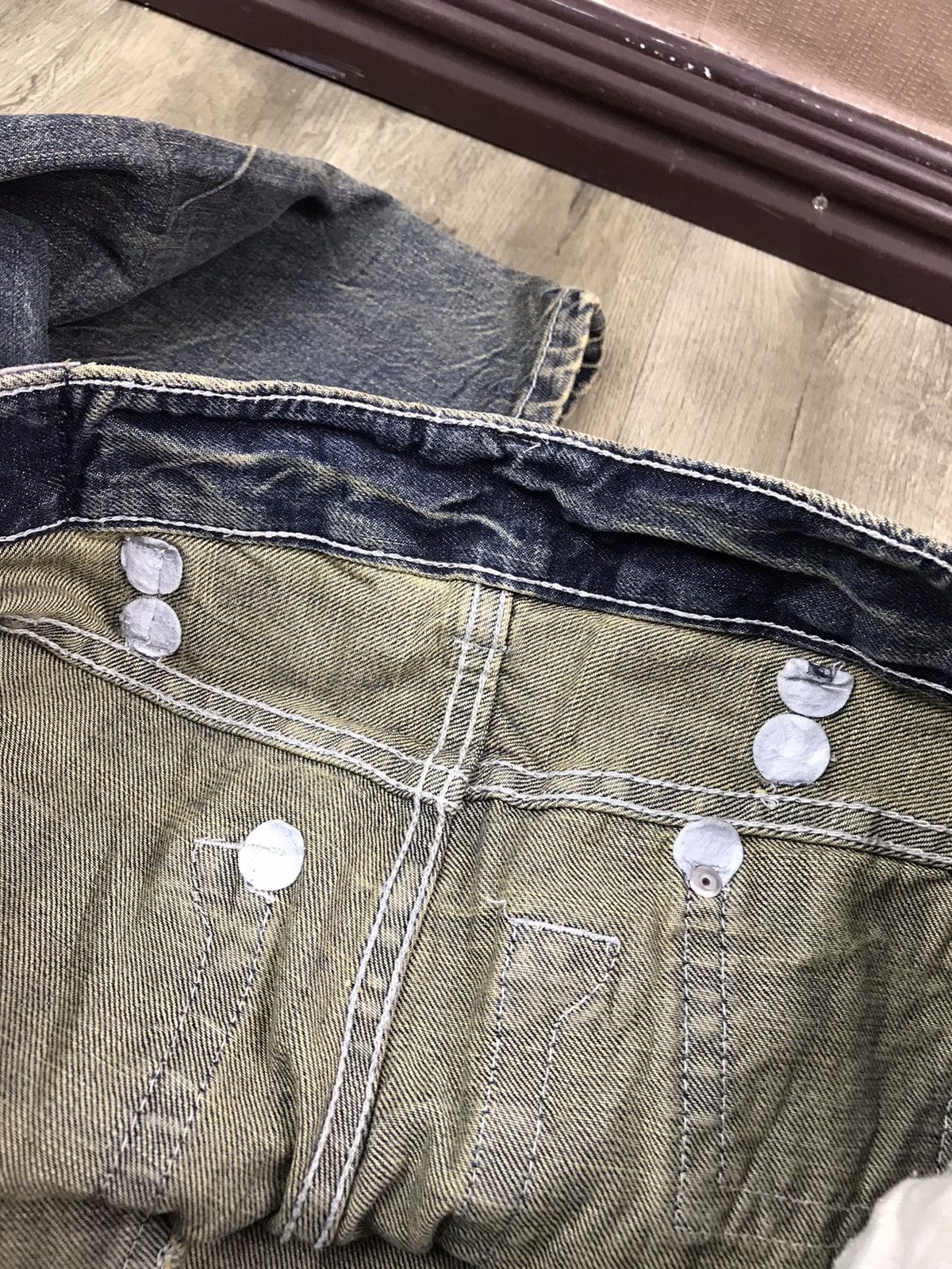 Other AUTHENTIC R >>> JEANS WITH BACK DONUT BUTTONS Size US 33 - 12 Thumbnail
