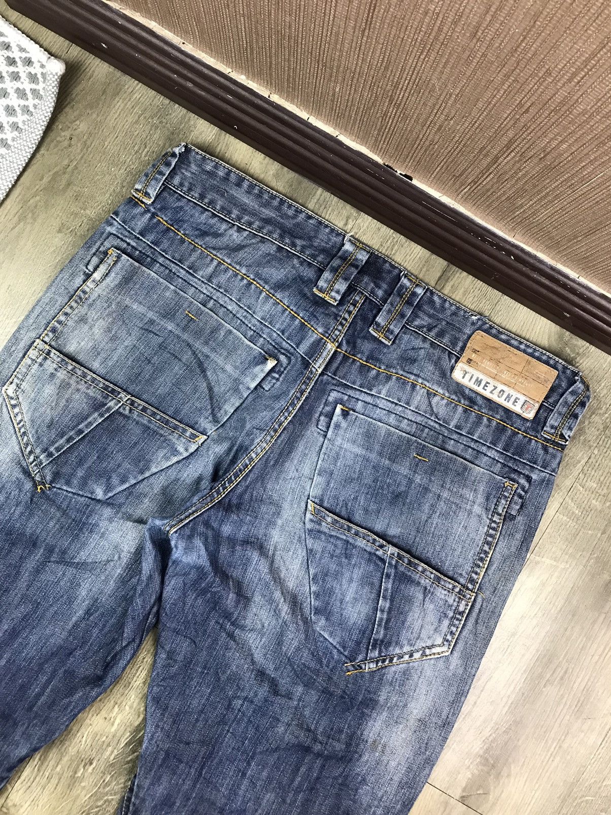 Other AUTHENTIC TIMEZONE JEANS Size US 35 - 12 Thumbnail
