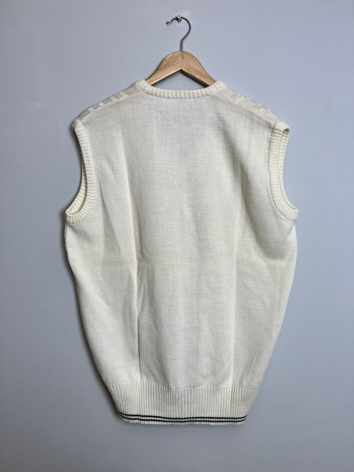 Fred Perry Fred Perry Cable Knit Vintage 90s Rare Vest Sweater Beige Size US XL / EU 56 / 4 - 3 Thumbnail