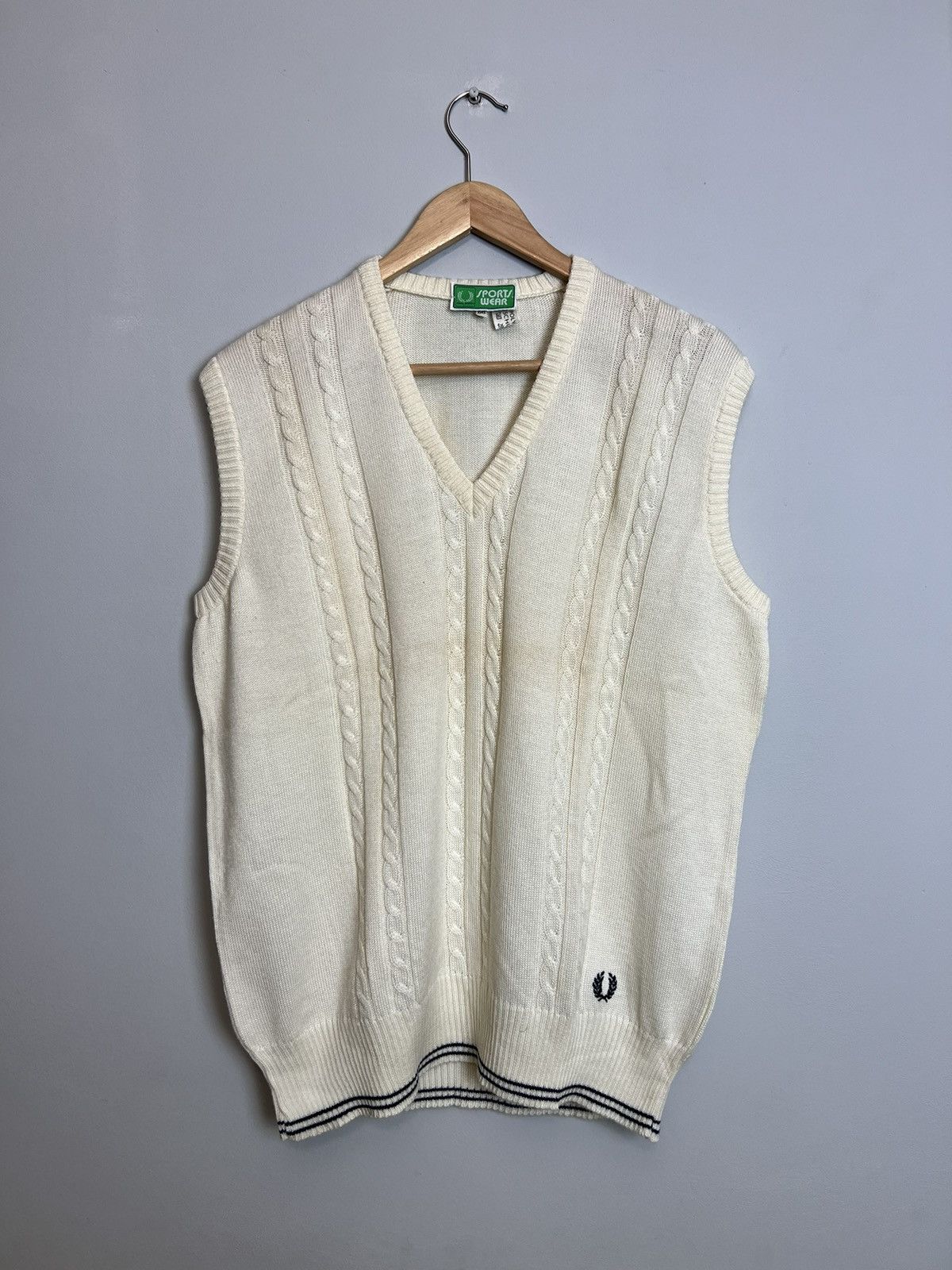 Fred Perry Fred Perry Cable Knit Vintage 90s Rare Vest Sweater Beige Size US XL / EU 56 / 4 - 1 Thumbnail
