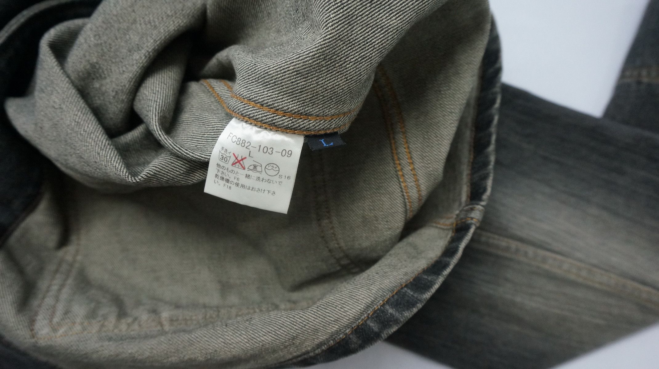 Burberry Rare Vintage BURBERRY BLUE LABEL Denim Worn Jacket Size US M / EU 48-50 / 2 - 24 Thumbnail