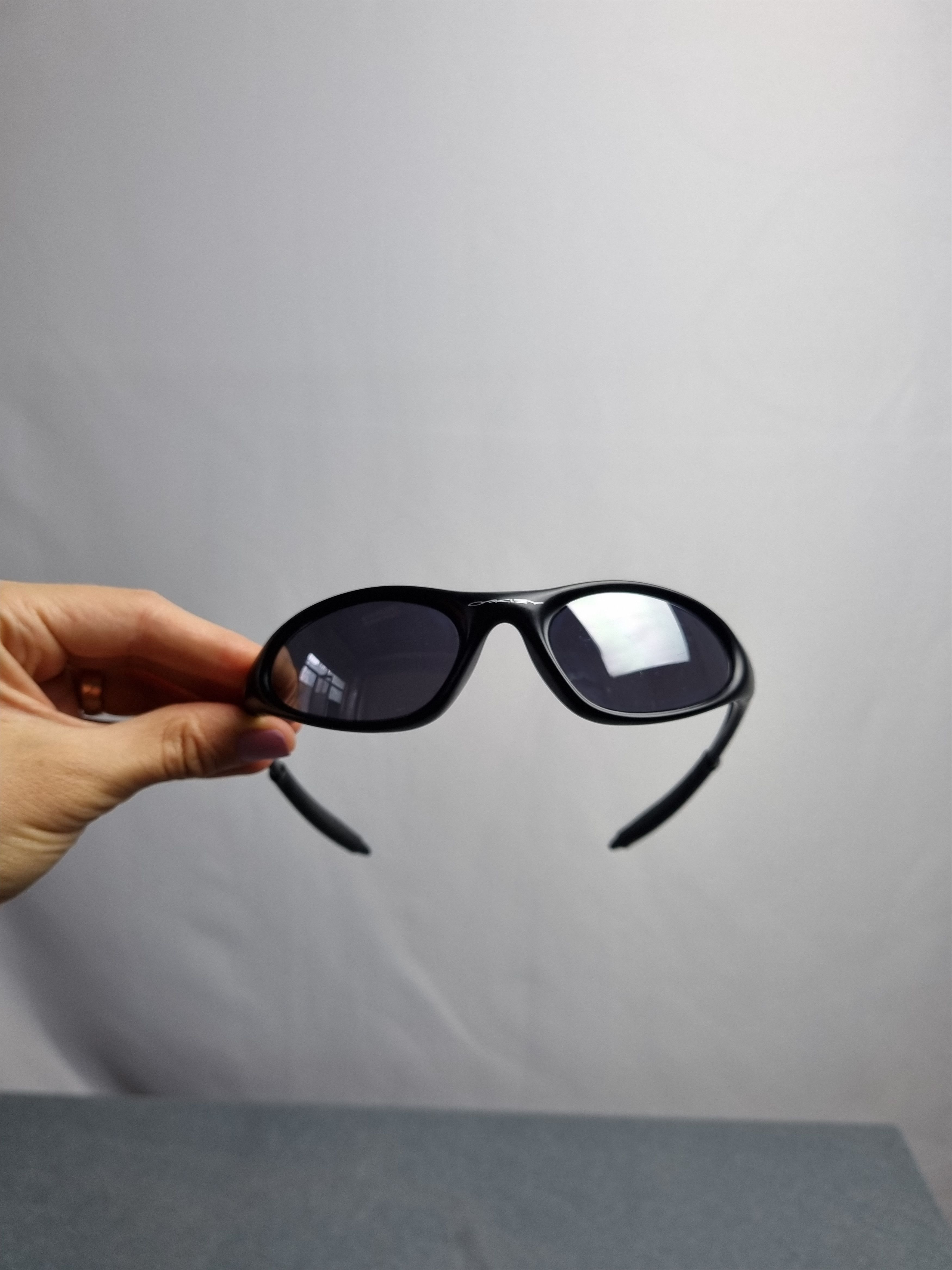 Oakley Iconic Oakley Black Sunglasses Size ONE SIZE - 2 Thumbnail