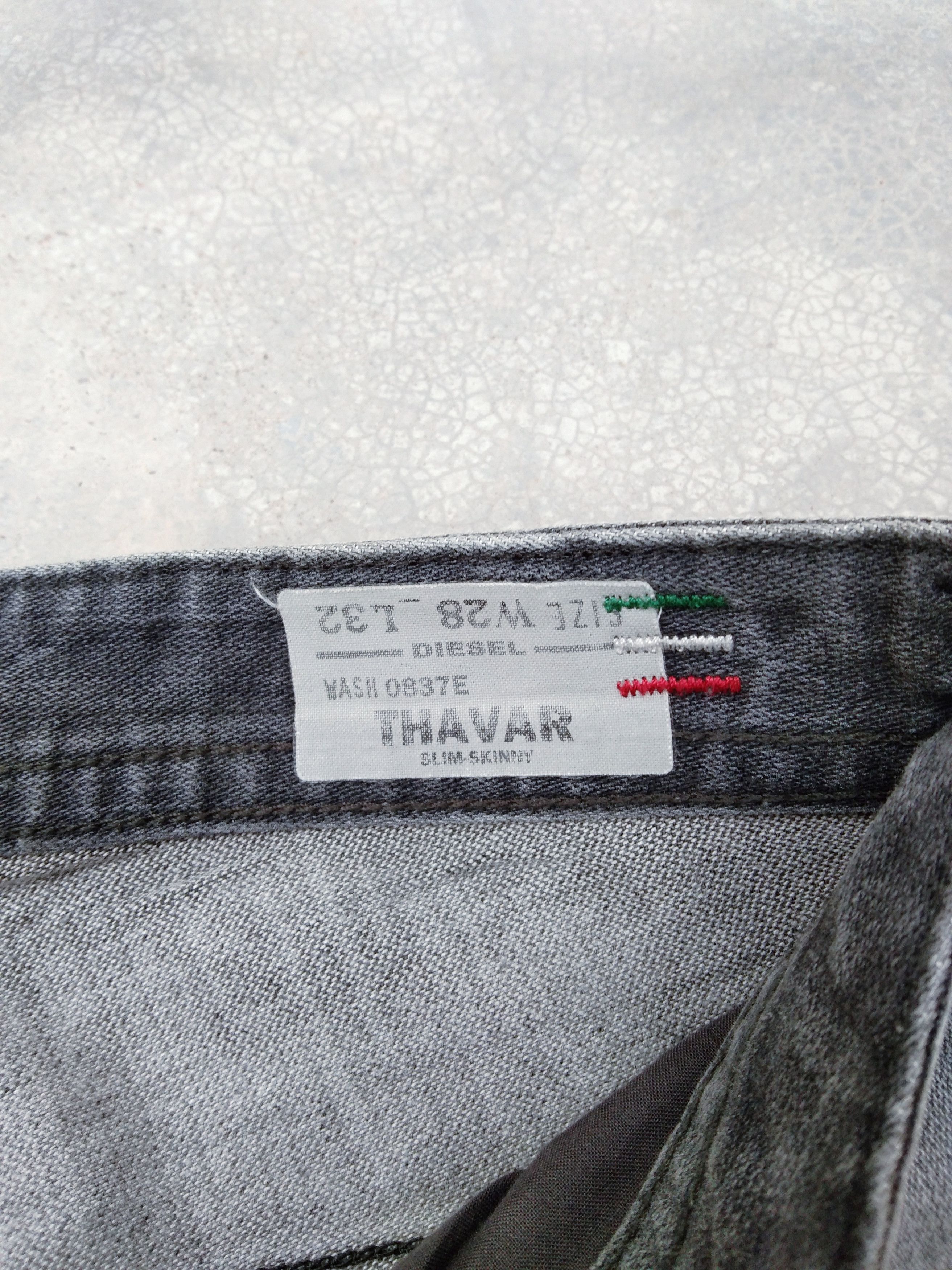 Diesel Vintage Distressed Diesel 'THAVAR' Grey Jeans 30x27 Size US 30 / EU 46 - 12 Thumbnail