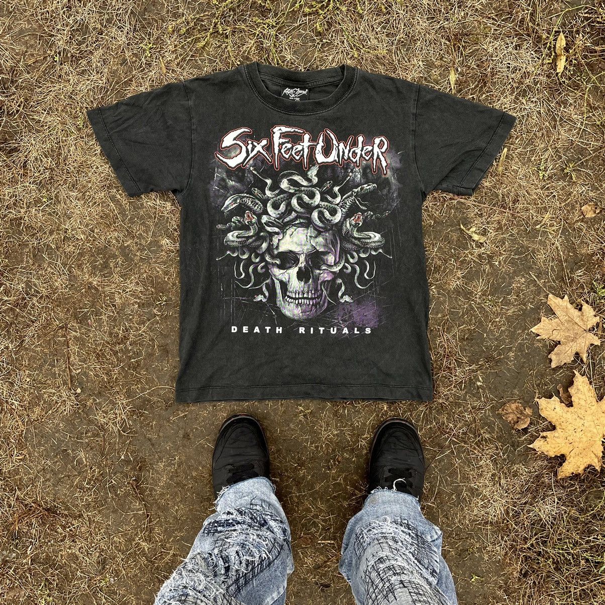 Band Tees Vintage Y2K Skulls Dead Face Horror Tee Rock Streetwear Size US S / EU 44-46 / 1 - 1 Thumbnail