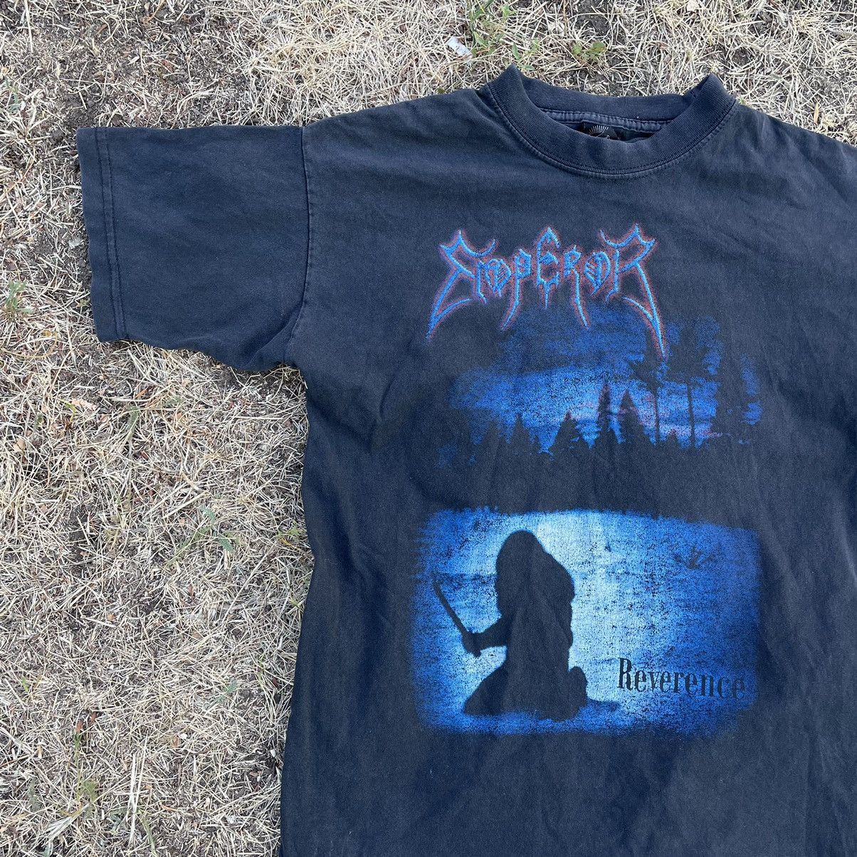 Vintage Vintage 90s Graphic Tee Sun Faded Band Tee Grunge Cropped S Size US S / EU 44-46 / 1 - 2 Thumbnail