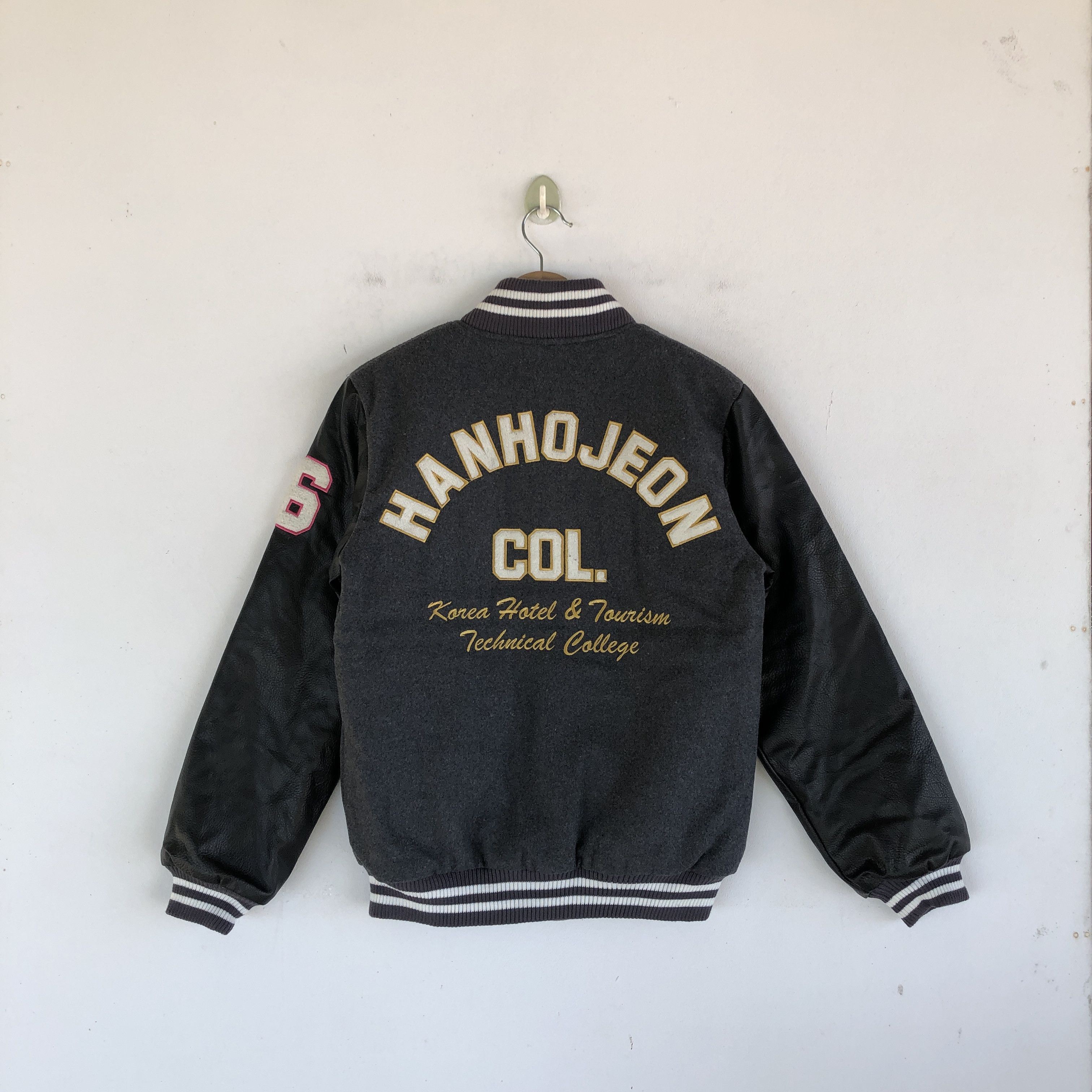 Japanese Brand × Vintage Hanhojeon Varsity Jacket Letterman Leather Wool Jacket Size US S / EU 44-46 / 1 - 1 Thumbnail
