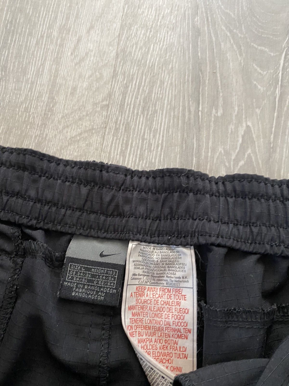 Nike × Vintage Nike vintage nylon shorts all black small swoosh TN Y2K Size US 34 / EU 50 - 4 Thumbnail