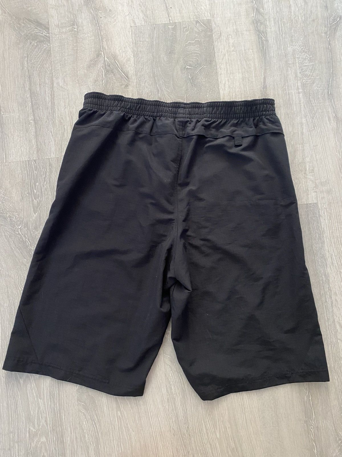 Nike × Vintage Nike vintage nylon shorts all black small swoosh TN Y2K Size US 34 / EU 50 - 5 Thumbnail