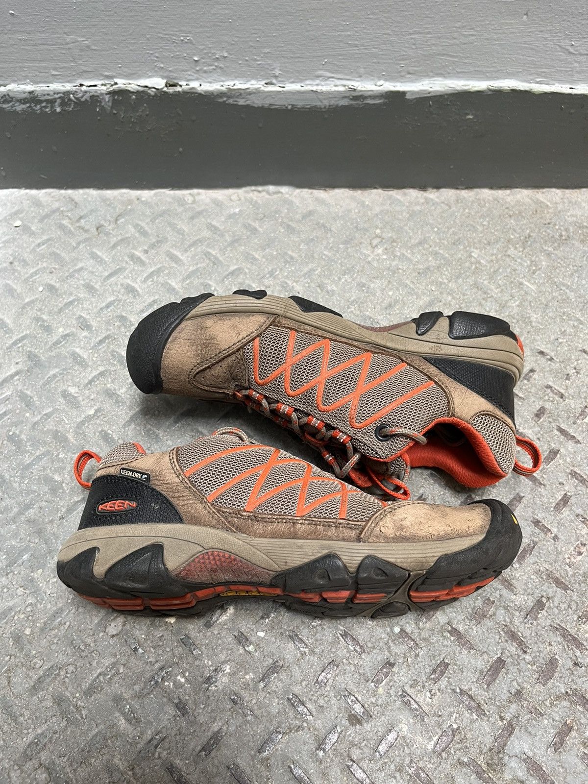 Keen best sale stock clearance