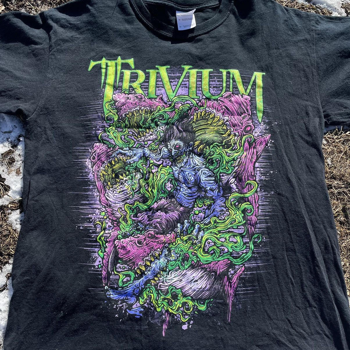 Vintage Vintage 90s Trivium Graphic Tee Band Tee Grunge Dark Faded L Size US L / EU 52-54 / 3 - 4 Thumbnail